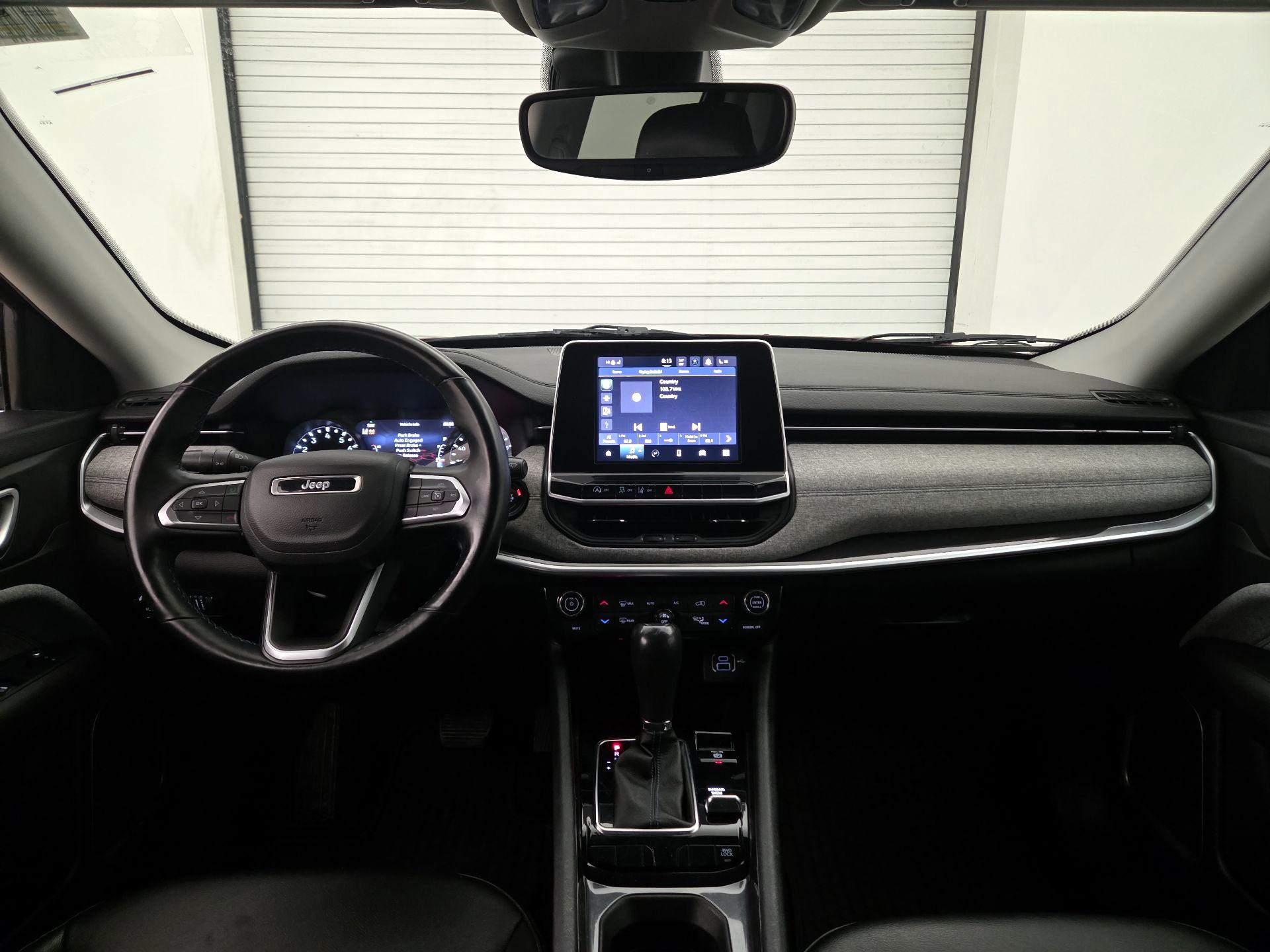 Thumbnail: 2022 Jeep Compass - 9