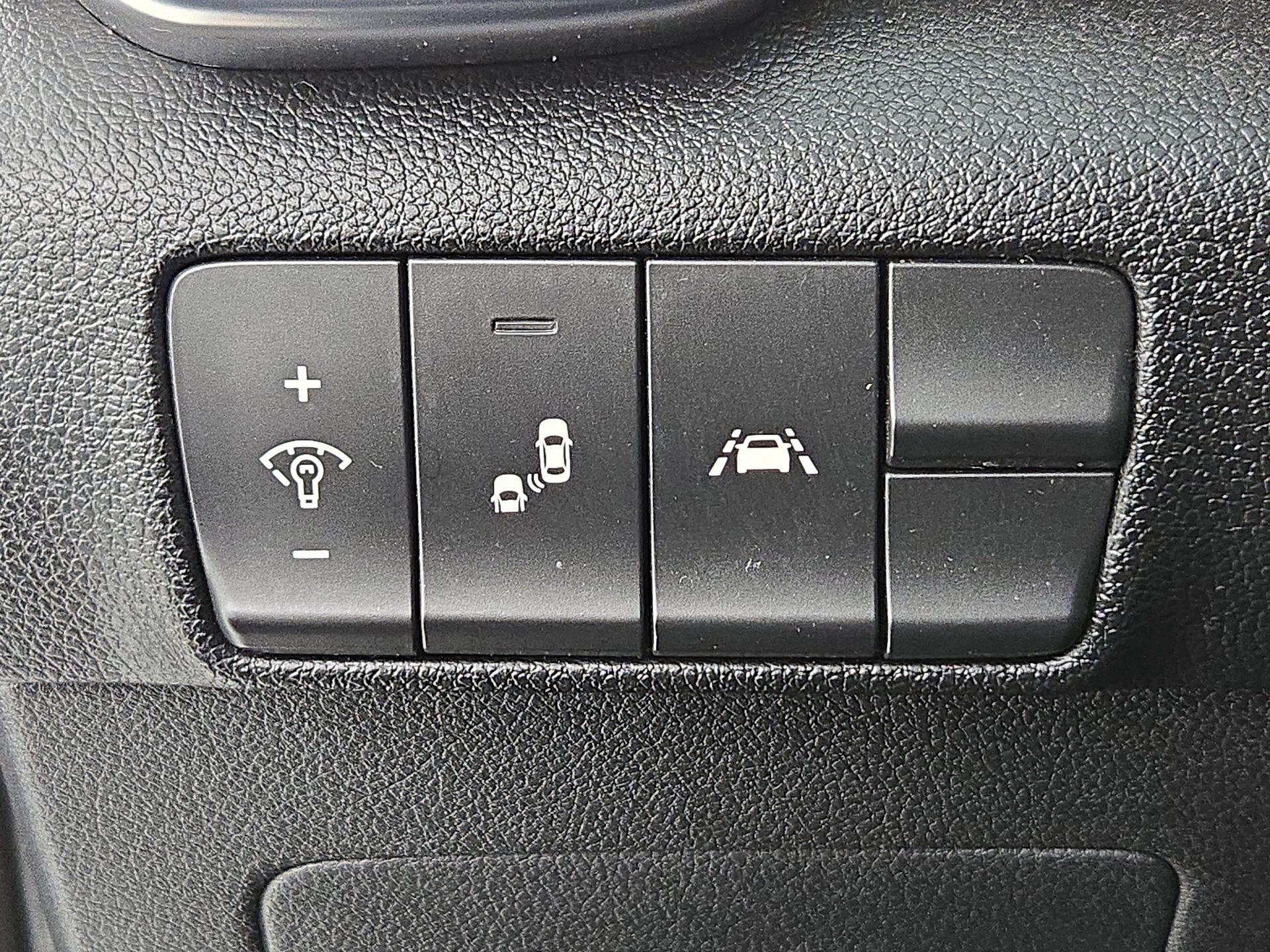 Thumbnail: 2022 Kia Sportage - 13