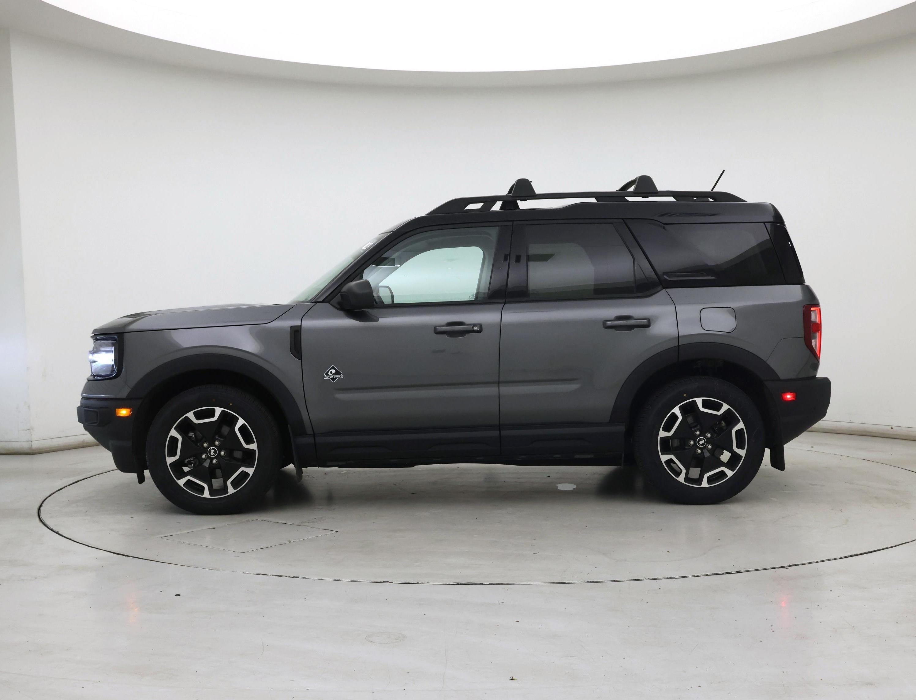 Thumbnail: 2022 Ford Bronco Sport - 3