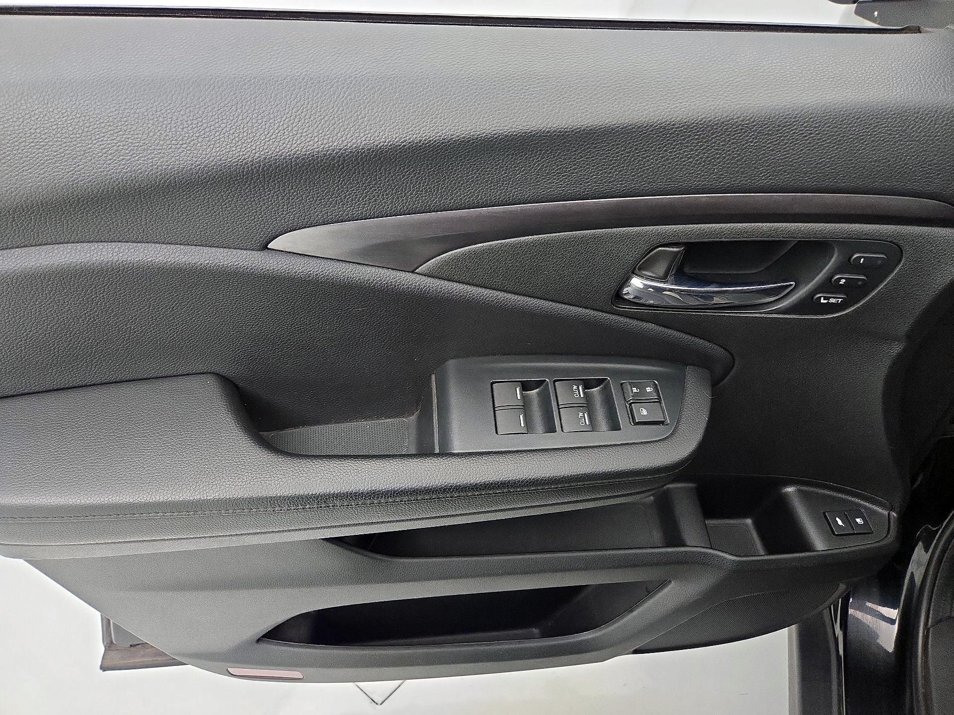 Thumbnail: 2022 Honda Pilot - 12