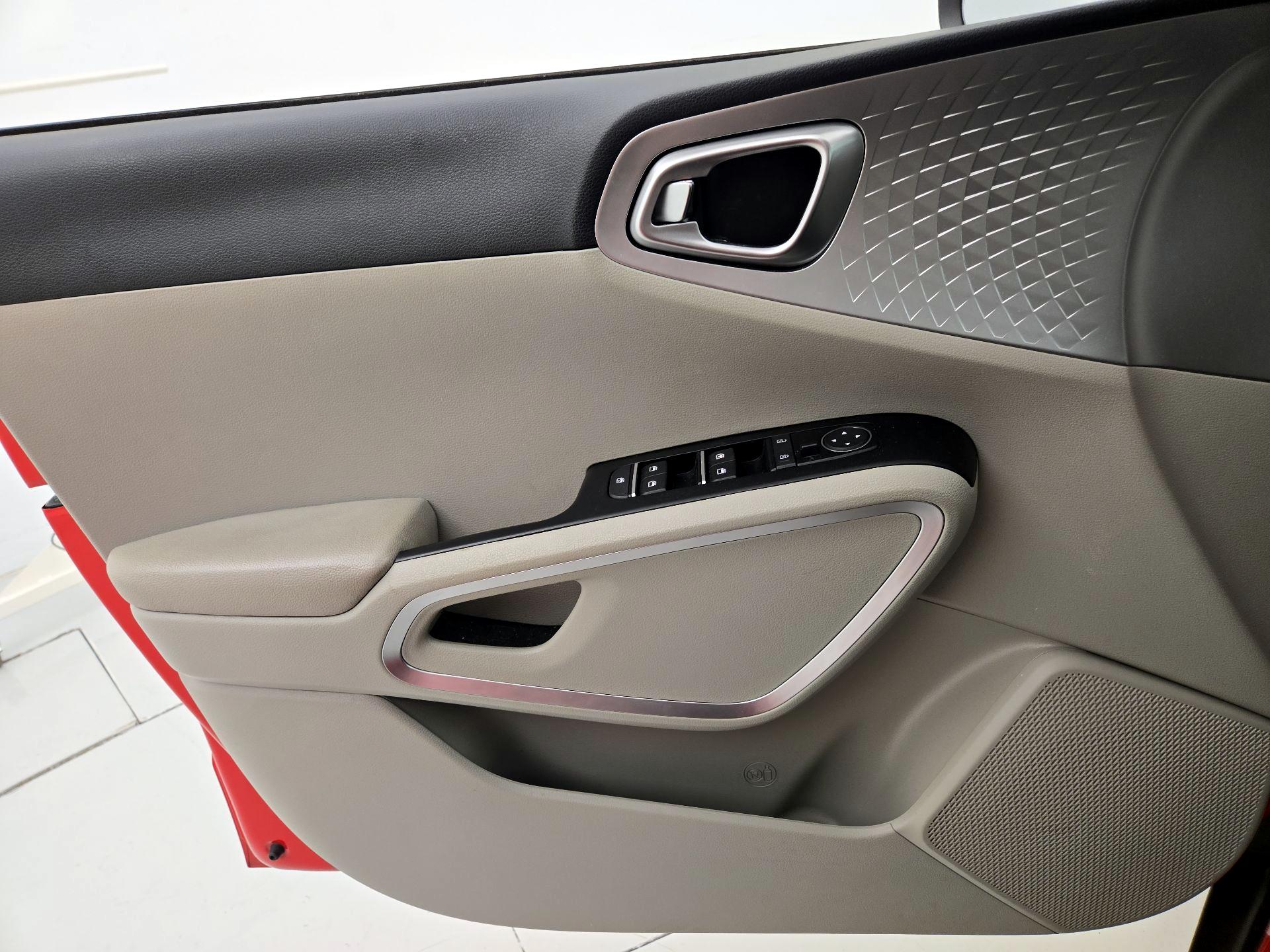 Thumbnail: 2022 Kia Soul - 12