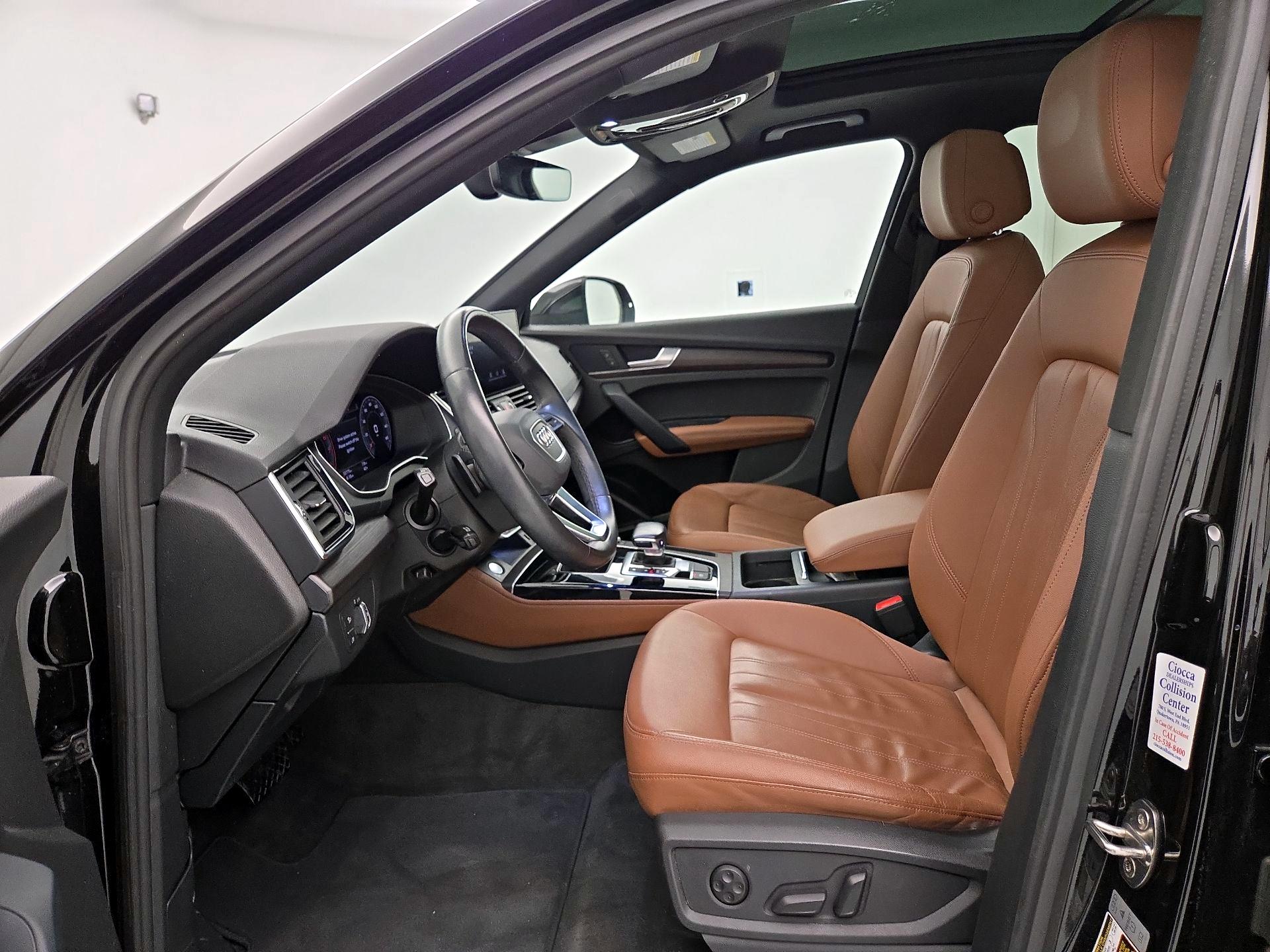 Thumbnail: 2022 Audi Q5 - 11