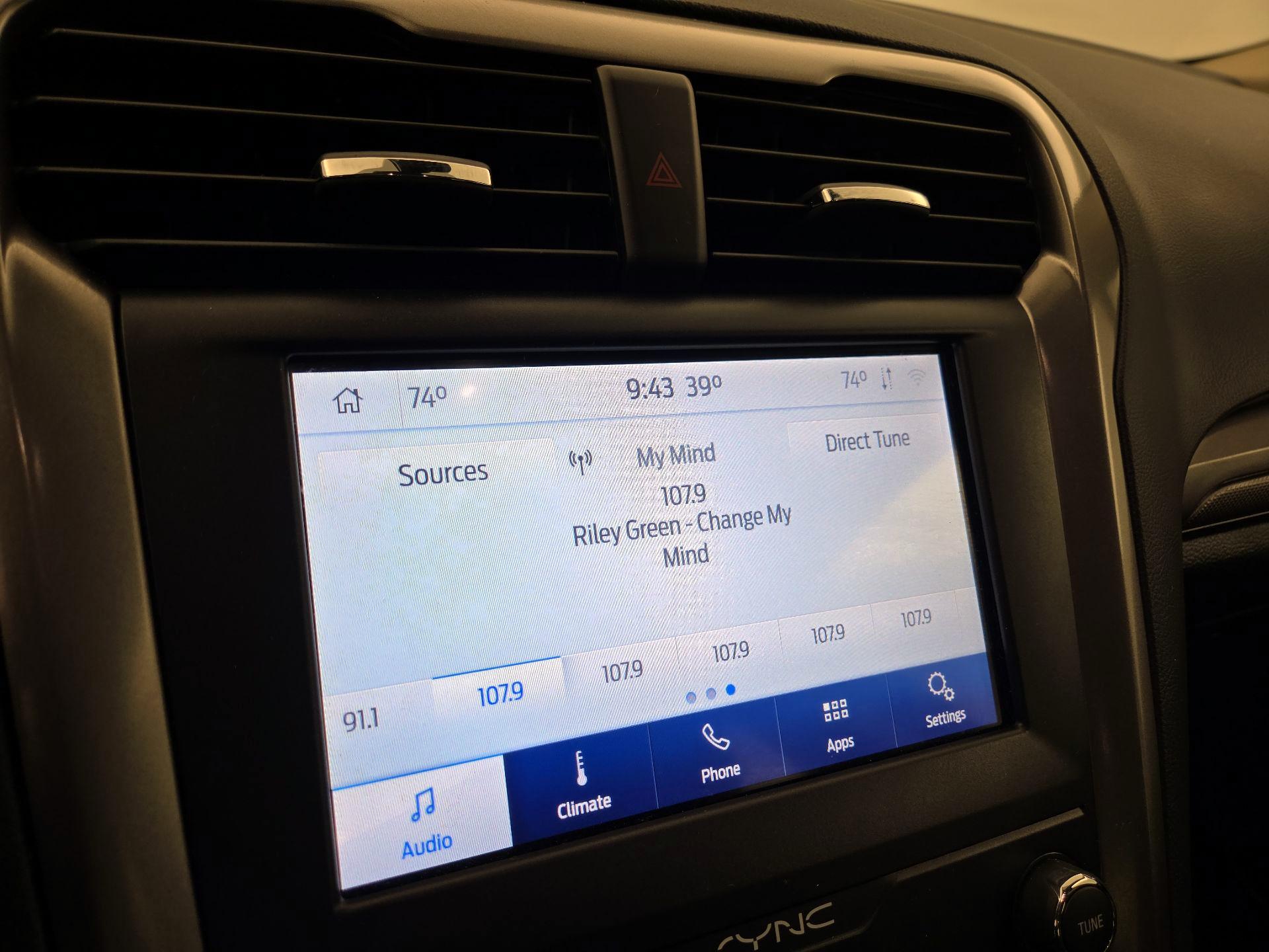 Thumbnail: 2020 Ford Fusion - 15