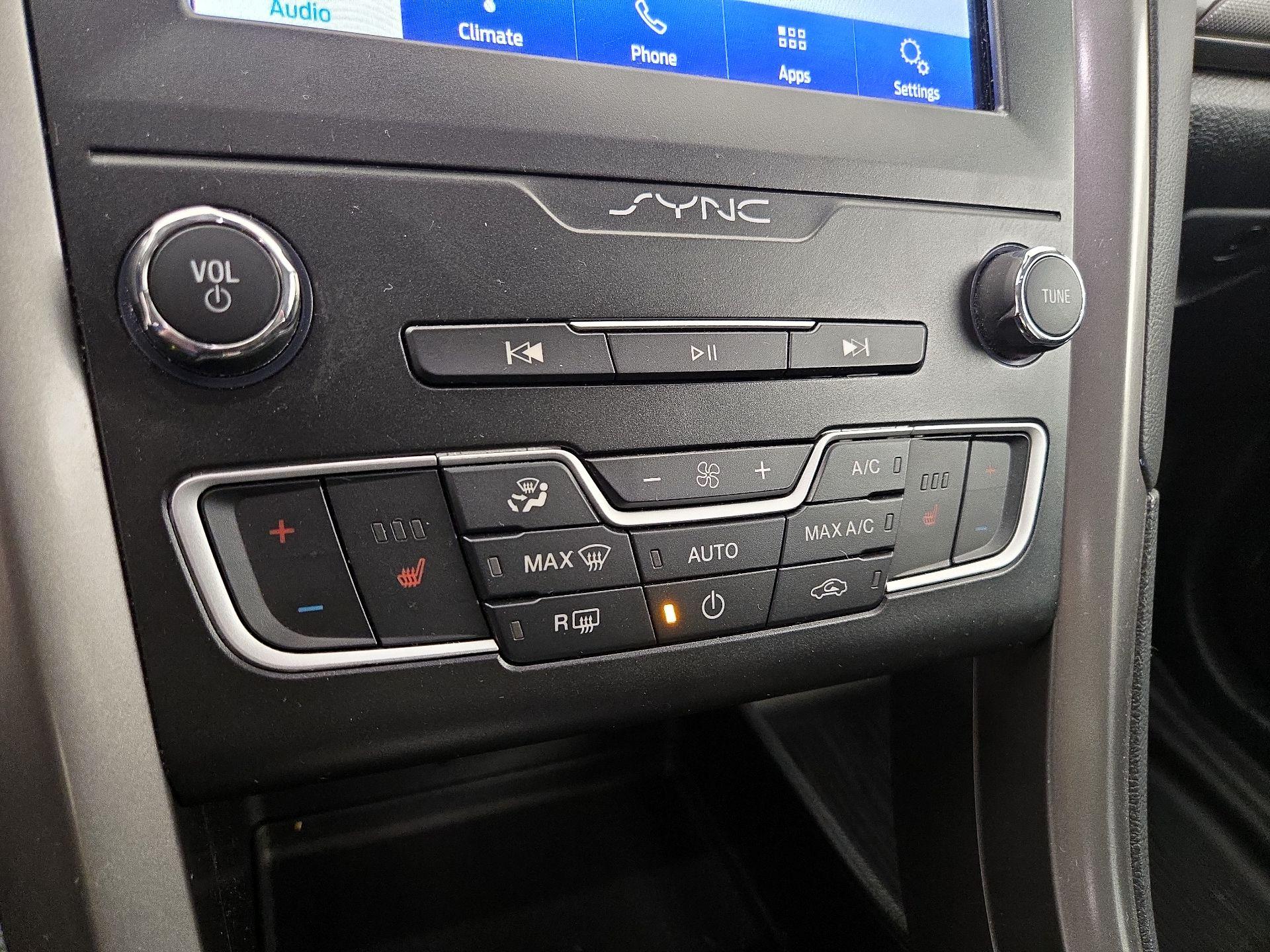 Thumbnail: 2020 Ford Fusion - 16