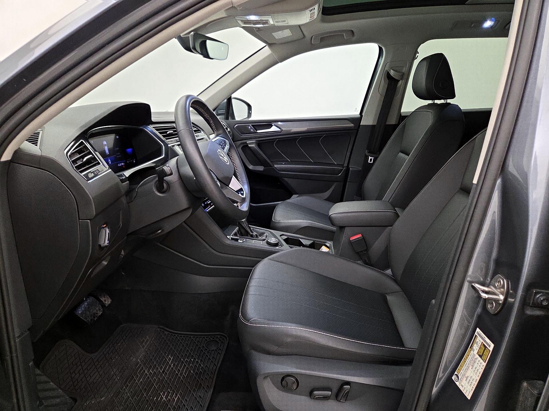 Thumbnail: 2022 Volkswagen Tiguan - 11