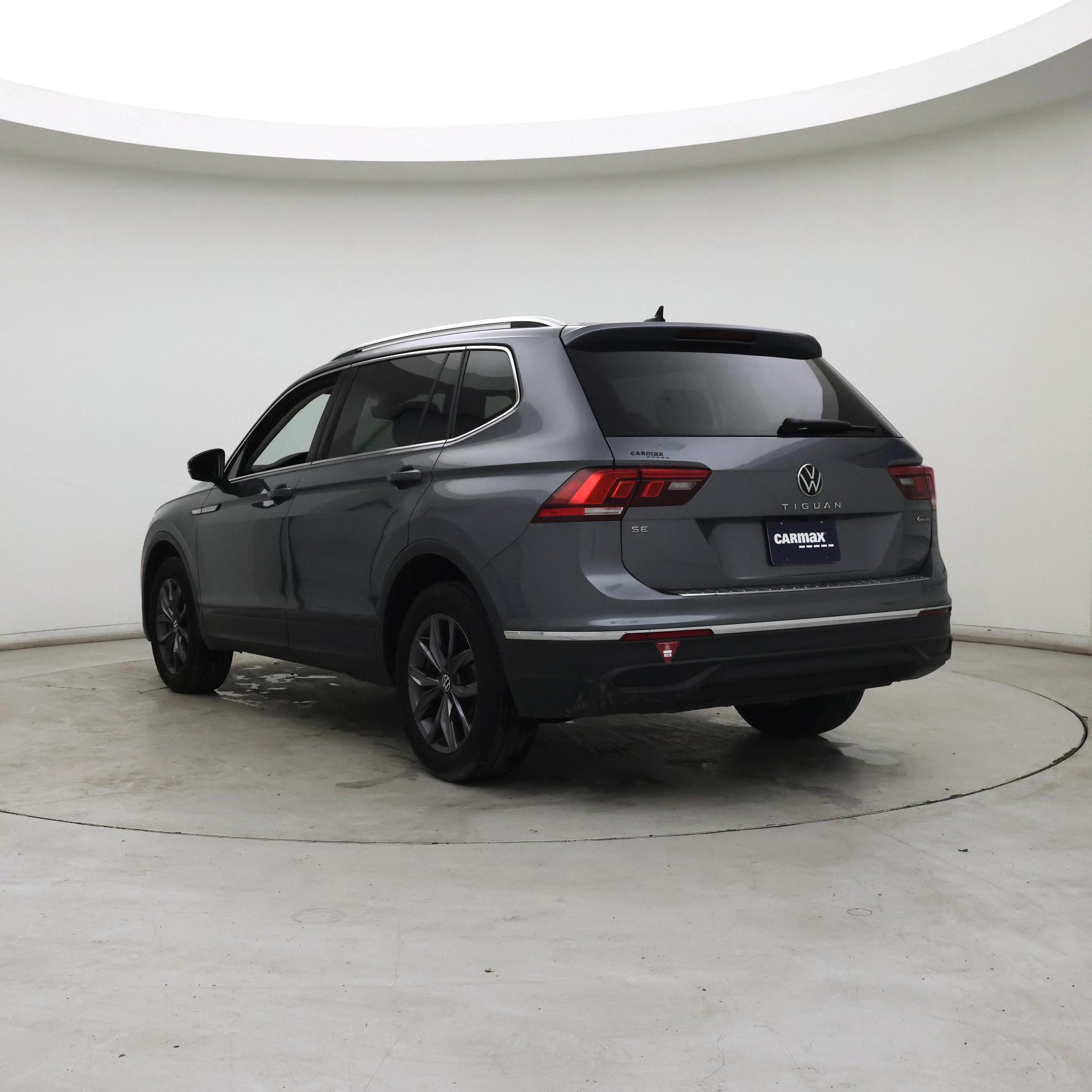 Thumbnail: 2022 Volkswagen Tiguan - 2