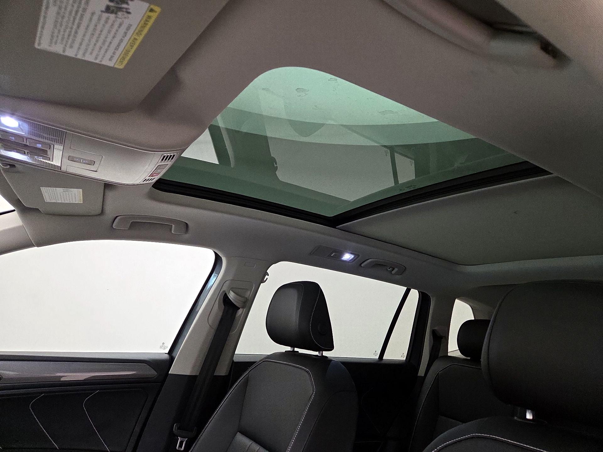 Thumbnail: 2022 Volkswagen Tiguan - 19