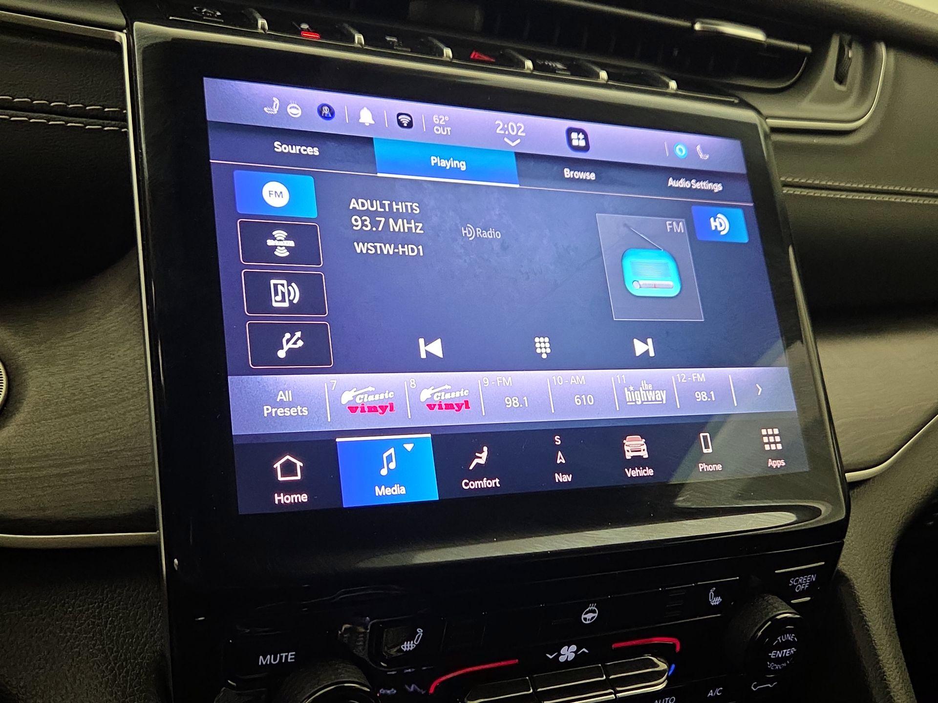 Thumbnail: 2022 Jeep Grand Cherokee L - 16