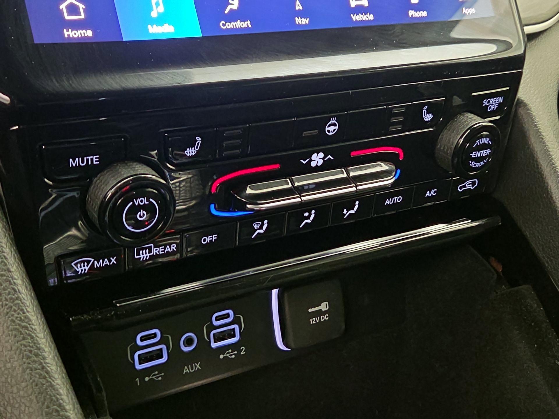 Thumbnail: 2022 Jeep Grand Cherokee L - 17