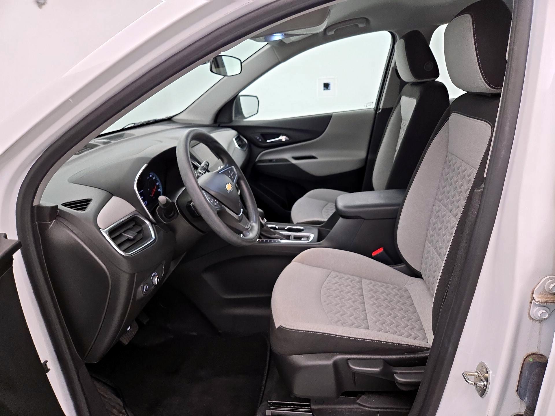 Thumbnail: 2022 Chevrolet Equinox - 11