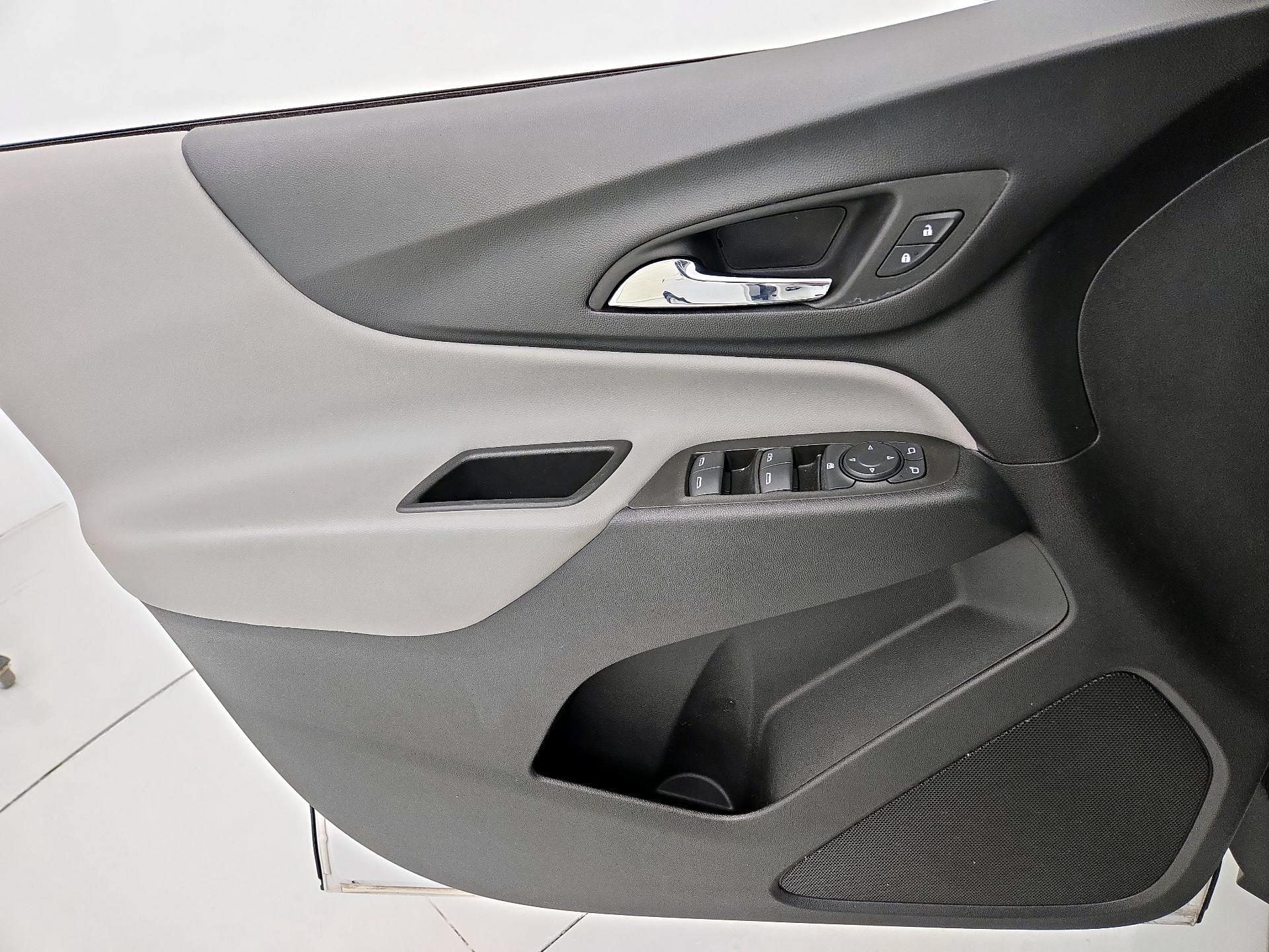 Thumbnail: 2022 Chevrolet Equinox - 12