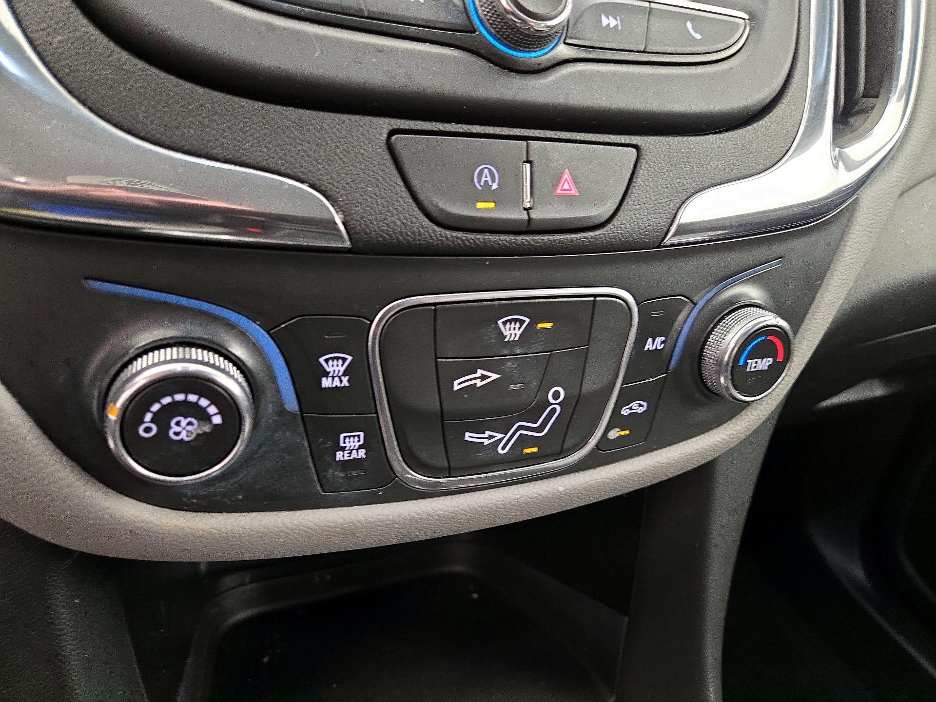 Thumbnail: 2022 Chevrolet Equinox - 16