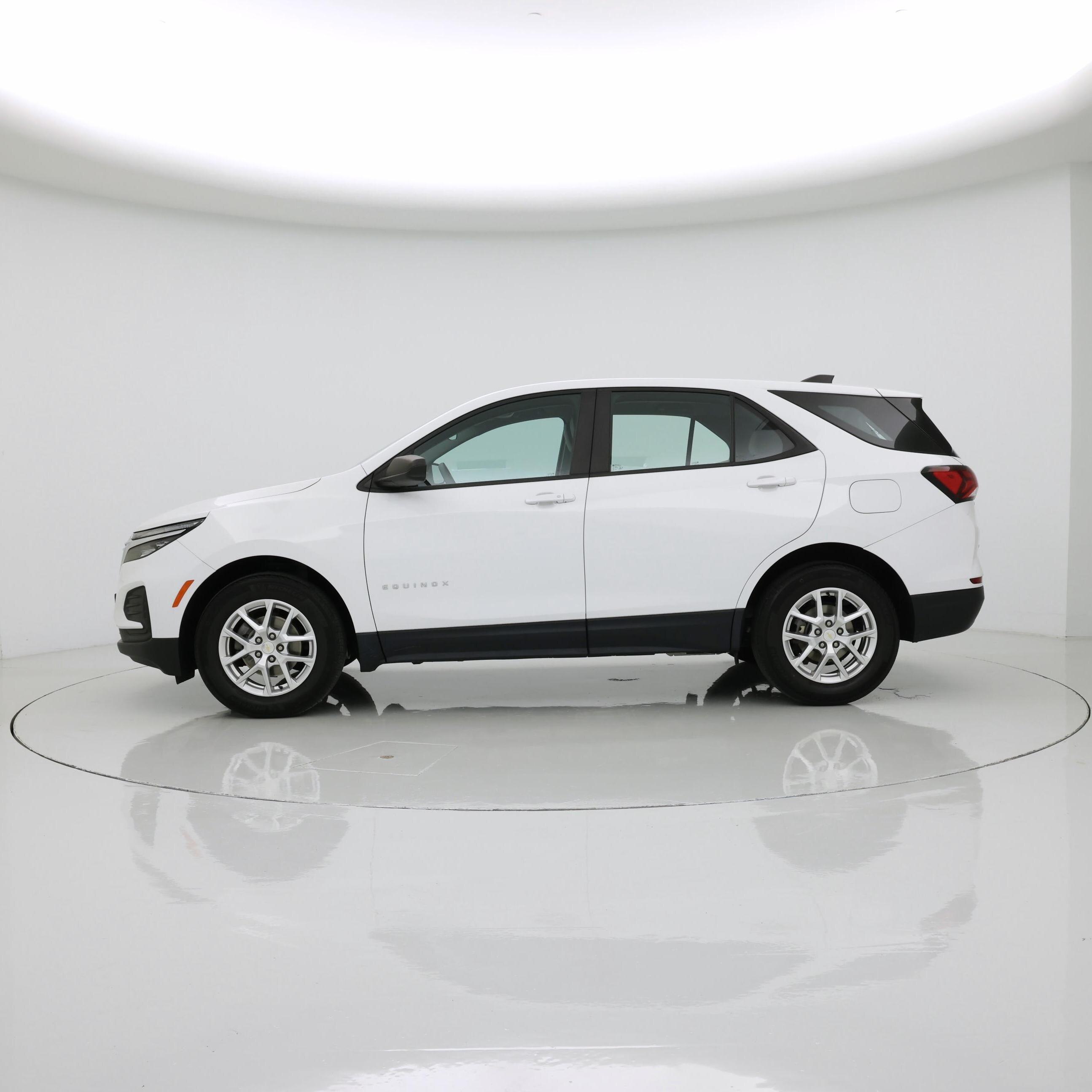 Thumbnail: 2022 Chevrolet Equinox - 3