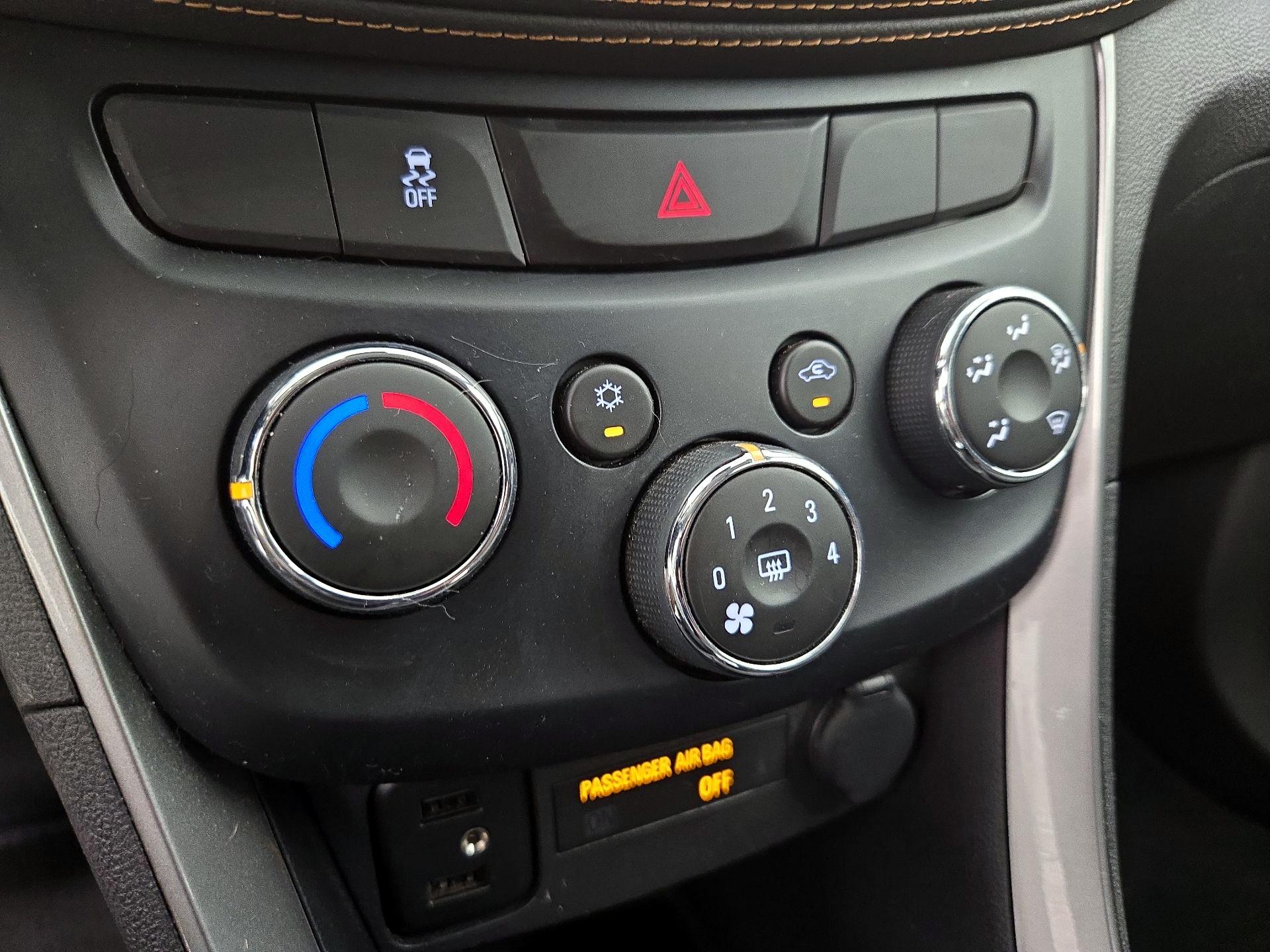 Thumbnail: 2020 Chevrolet Trax - 16