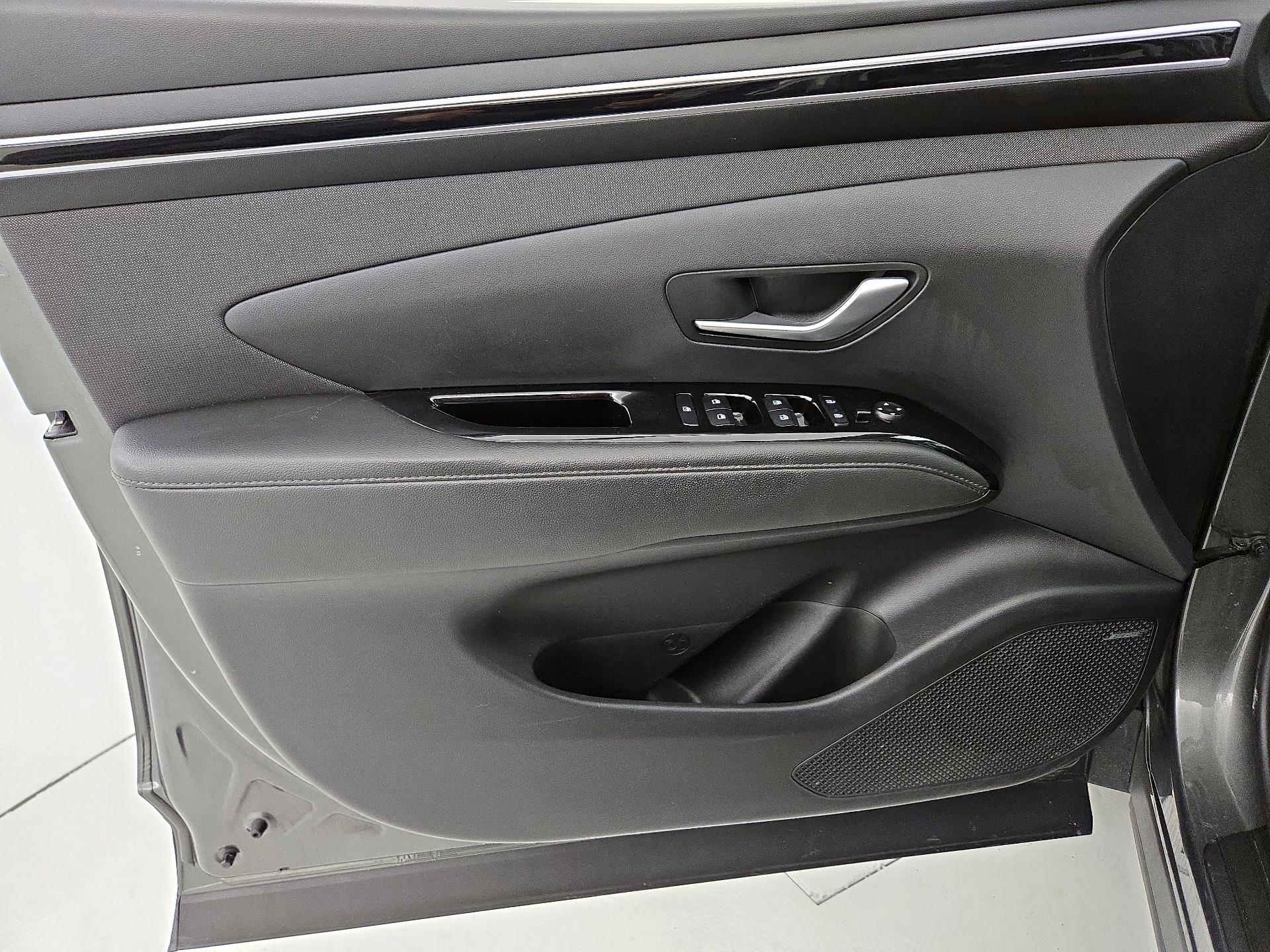 Thumbnail: 2022 Hyundai Tucson - 12