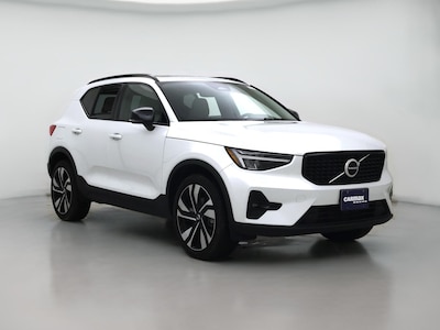2023 Volvo XC40 B5 Plus Dark Theme
