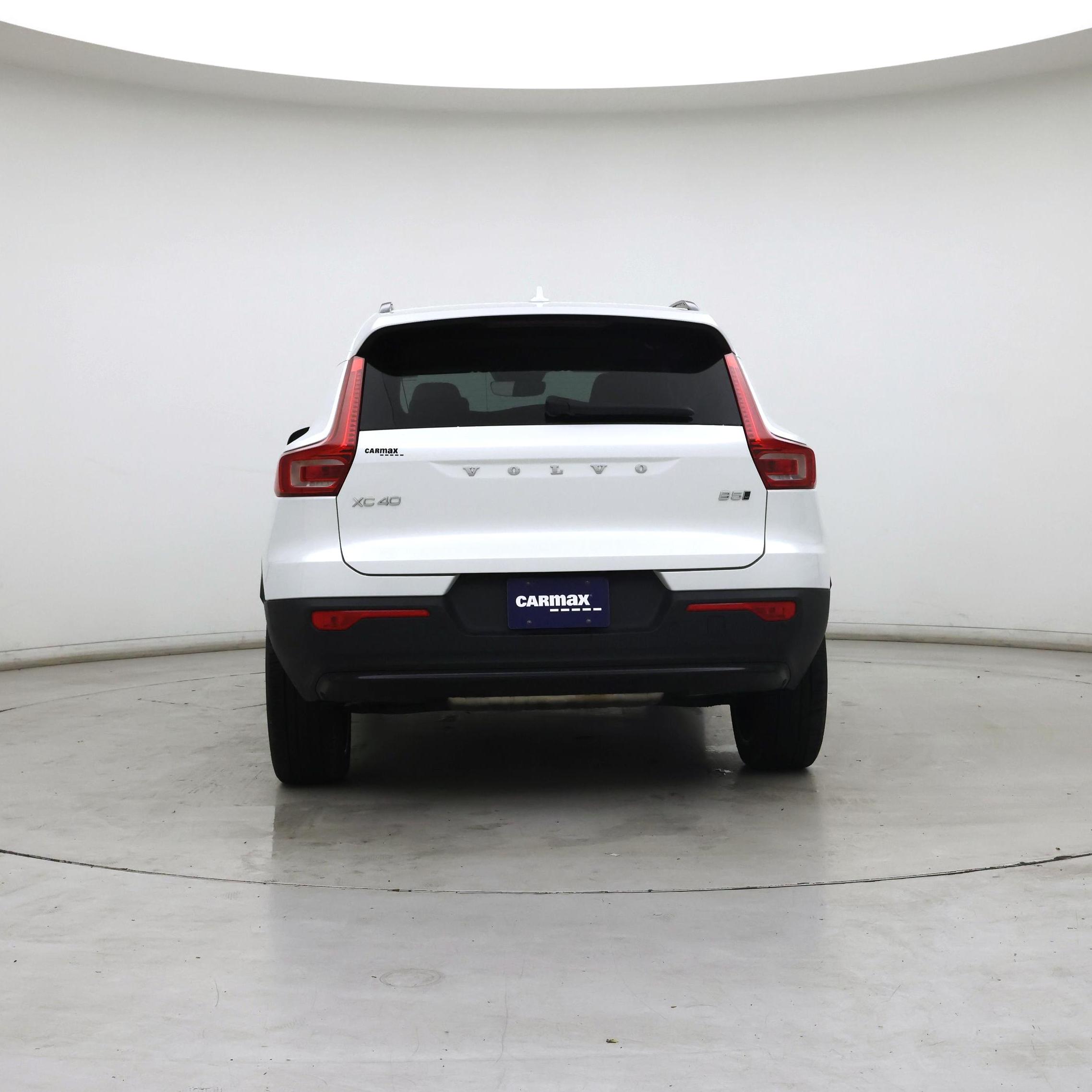 Thumbnail: 2023 Volvo XC40 - 6