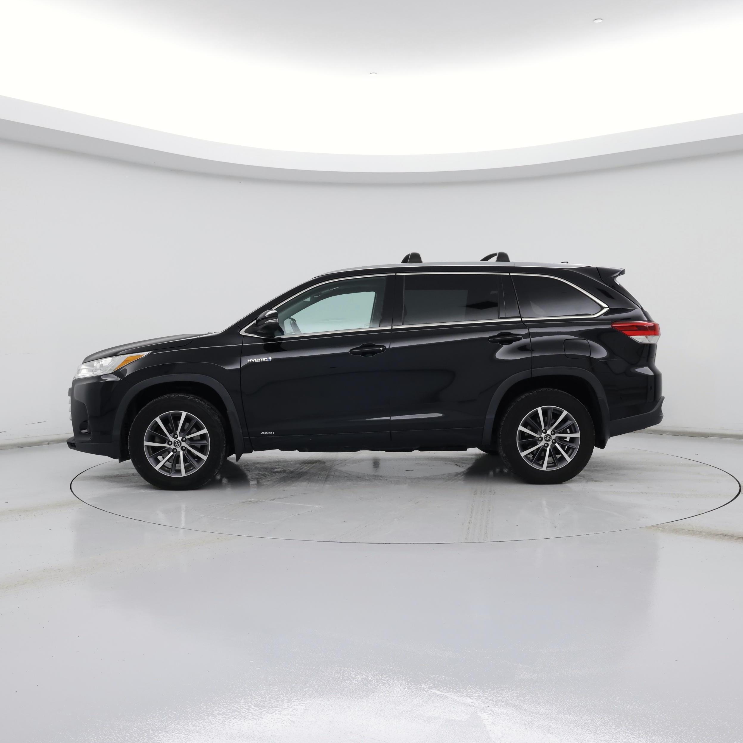 Thumbnail: 2018 Toyota Highlander - 3