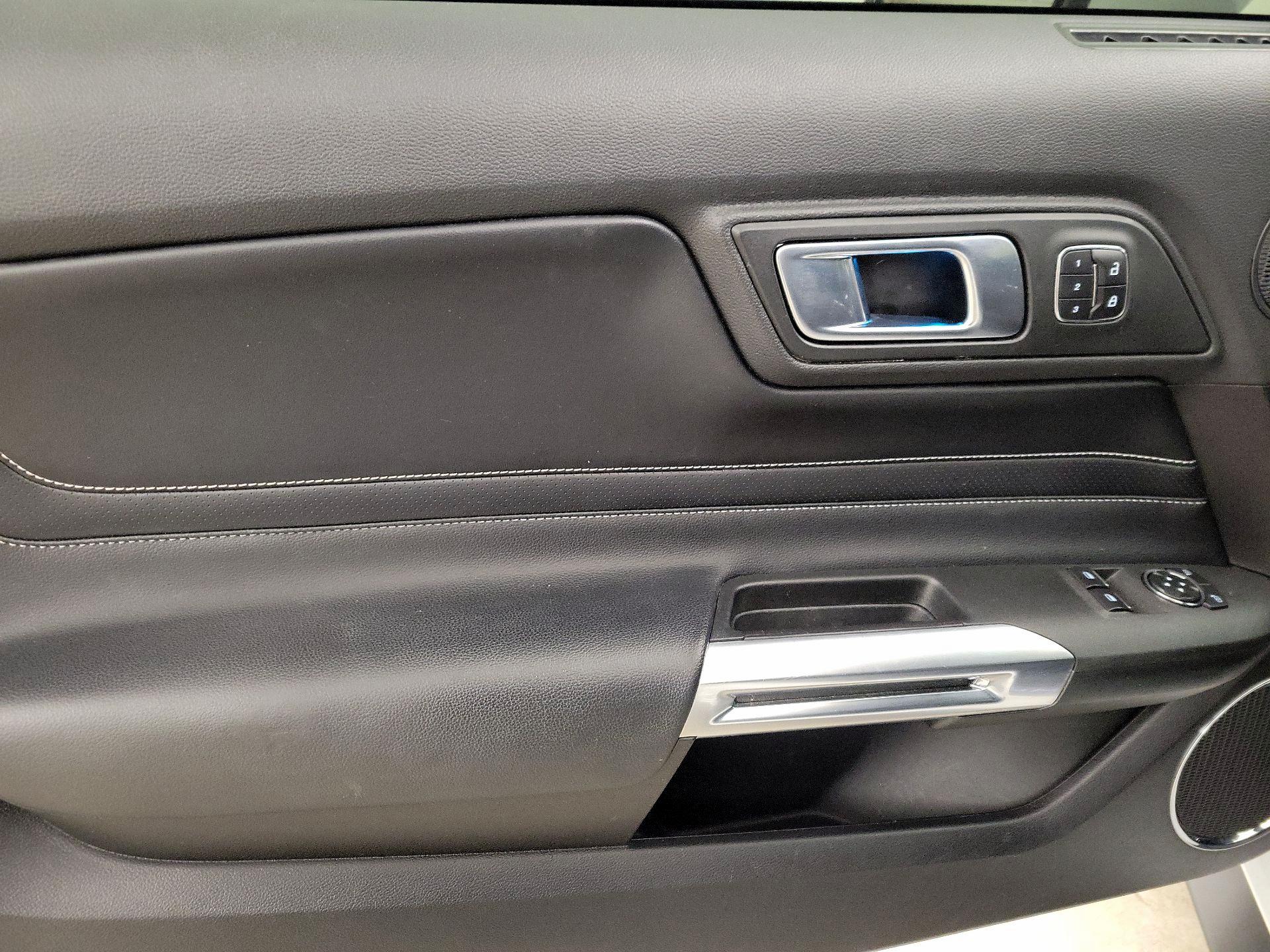 Thumbnail: 2022 Ford Mustang - 12