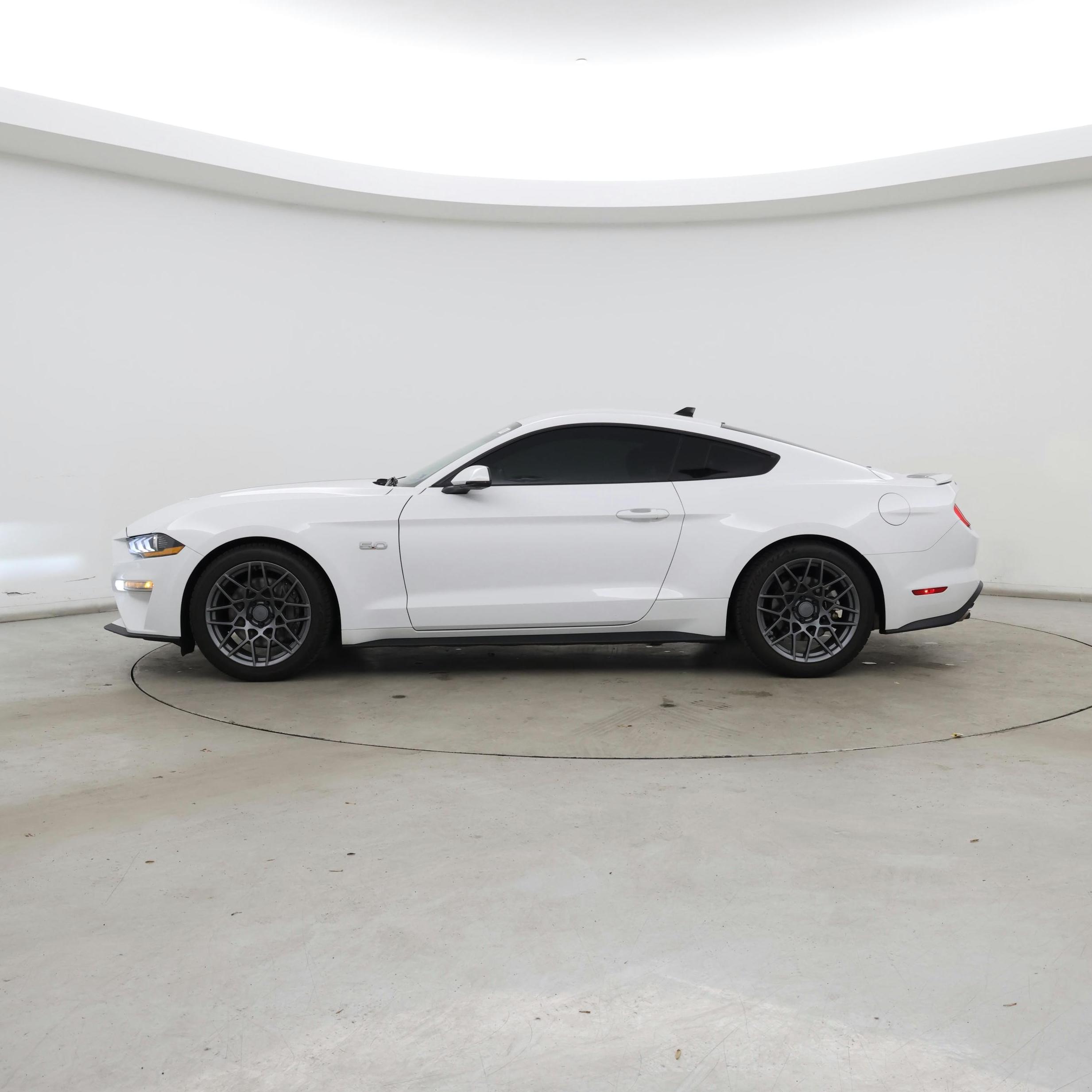 Thumbnail: 2022 Ford Mustang - 3