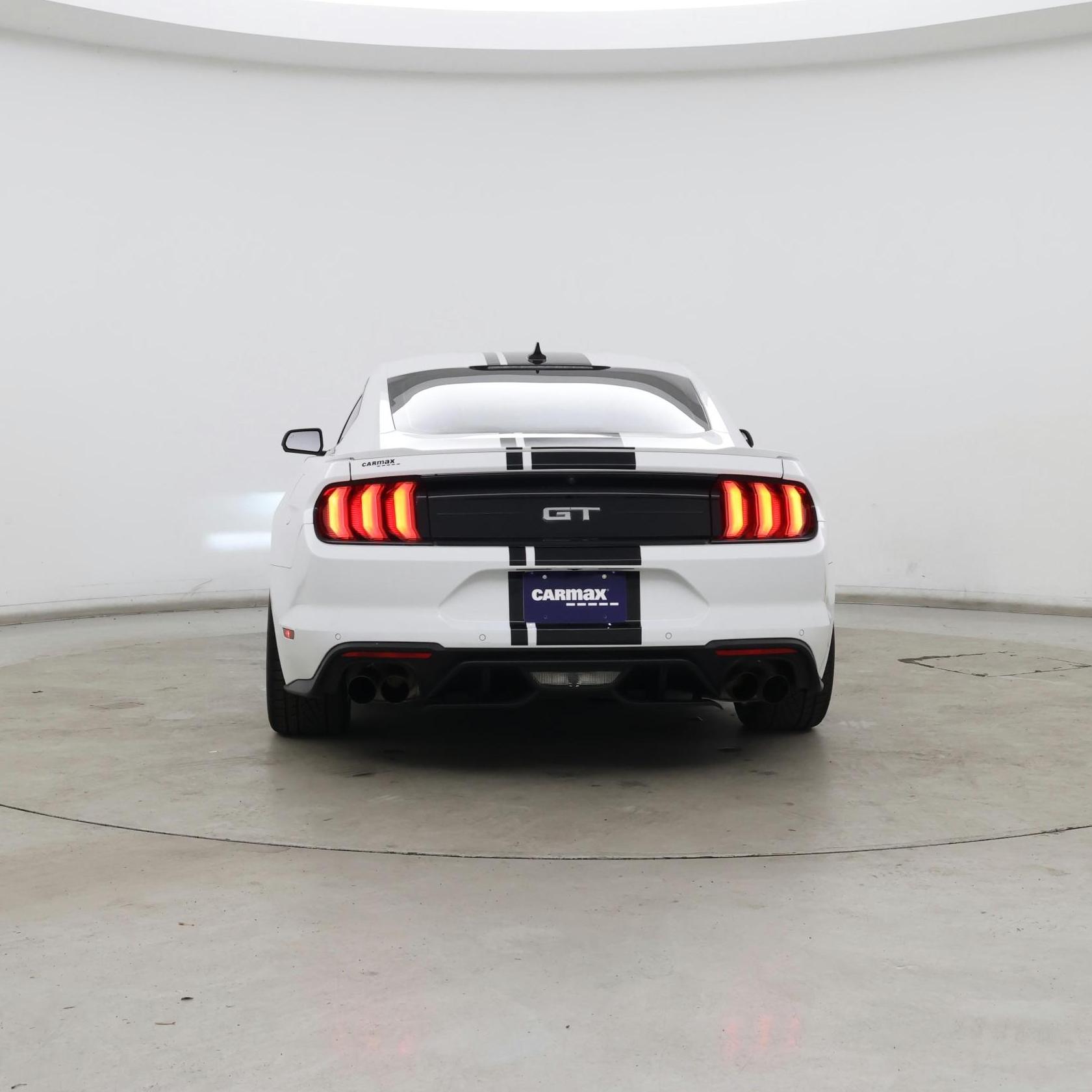 Thumbnail: 2022 Ford Mustang - 6