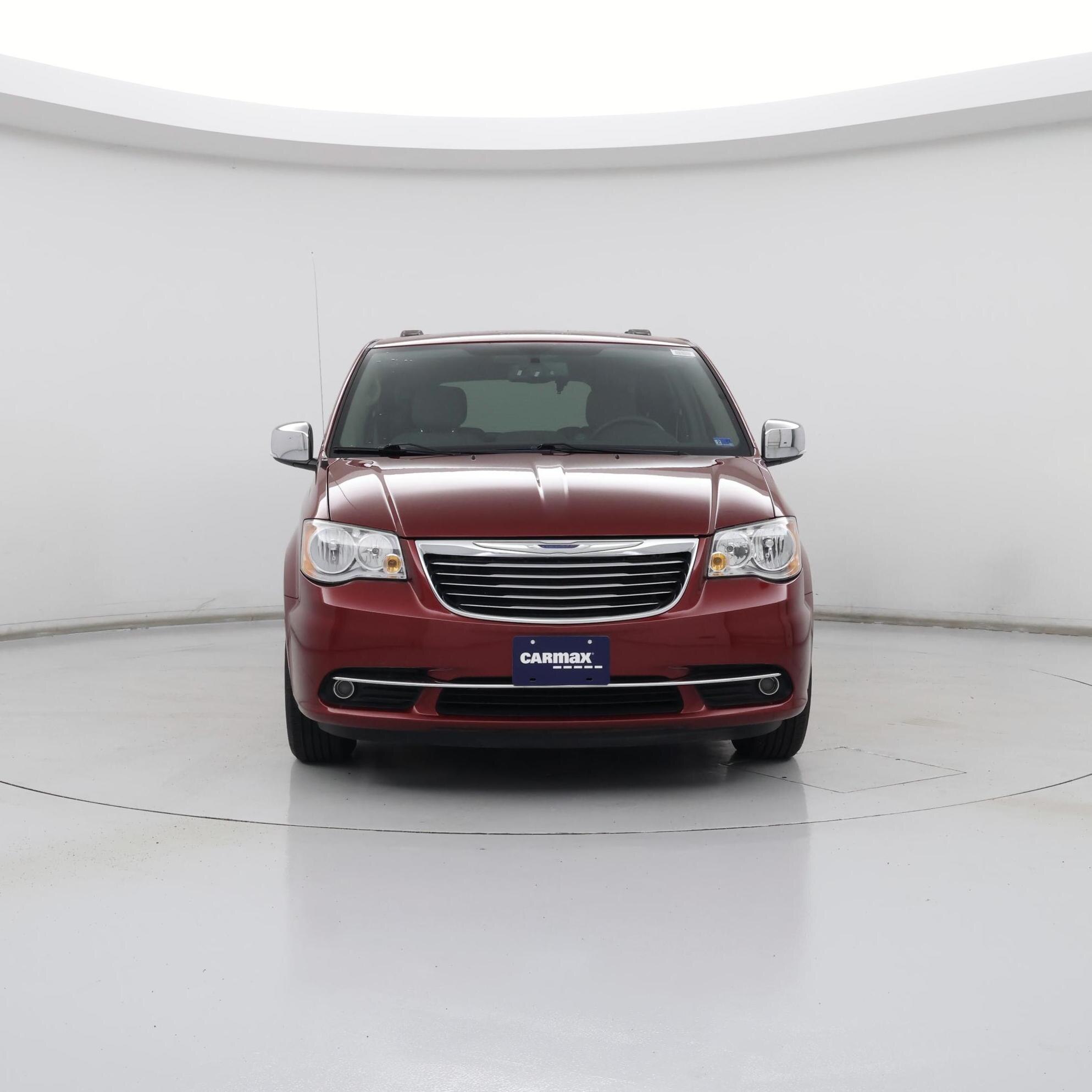 Thumbnail: 2015 Chrysler Town & Country - 5