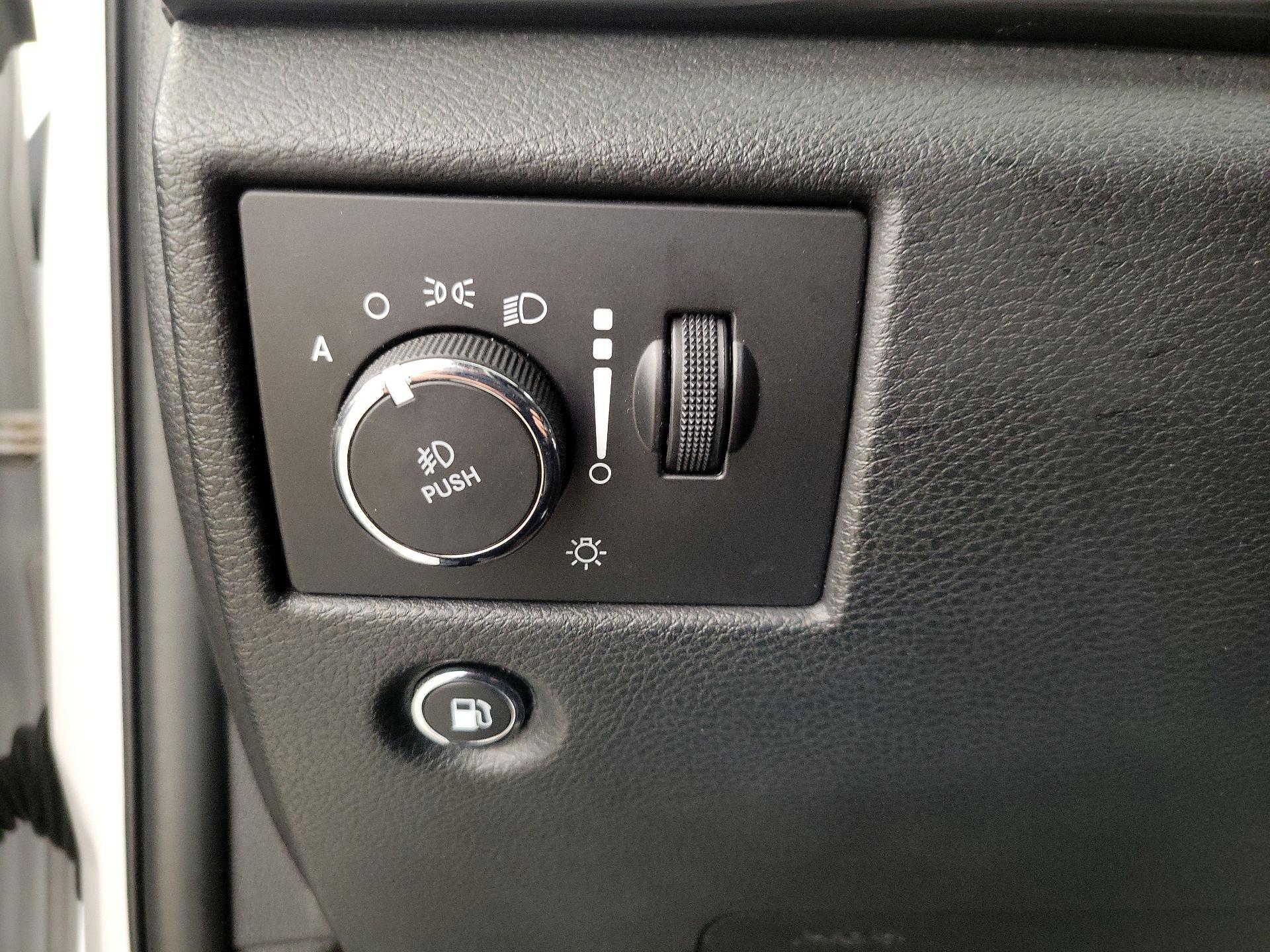 Thumbnail: 2022 Jeep Grand Cherokee - 13