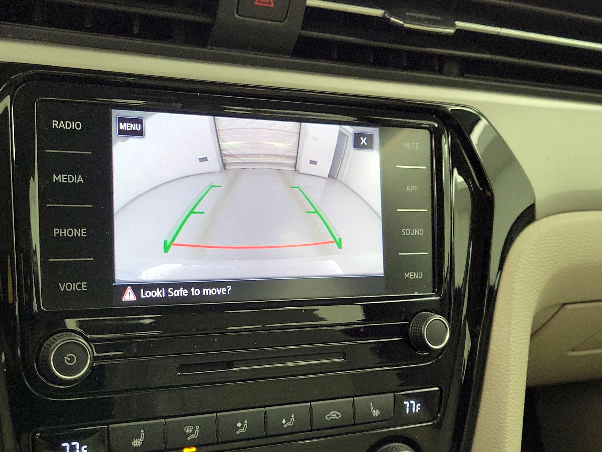 Thumbnail: 2020 Volkswagen Passat - 14