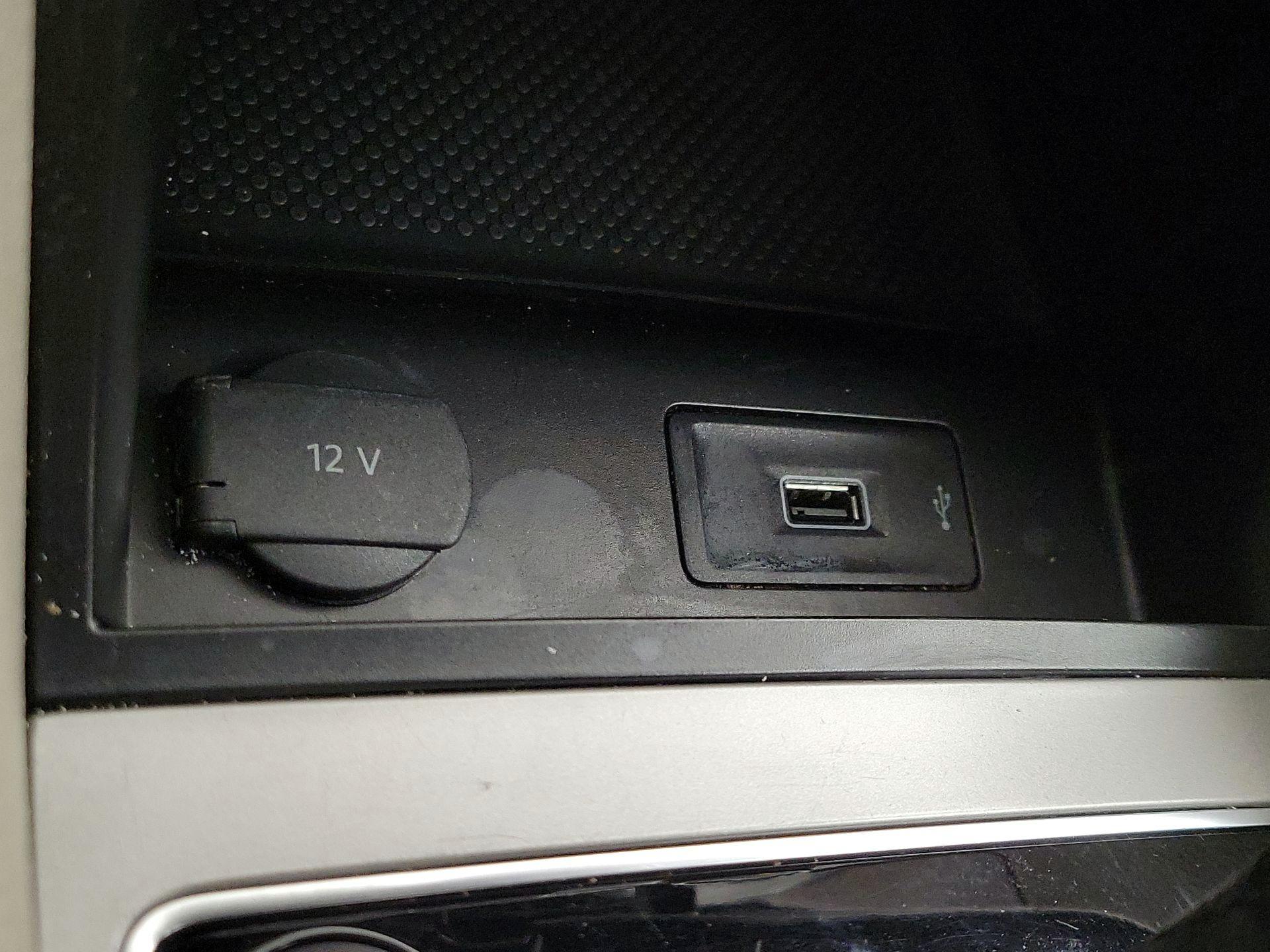 Thumbnail: 2020 Volkswagen Passat - 18