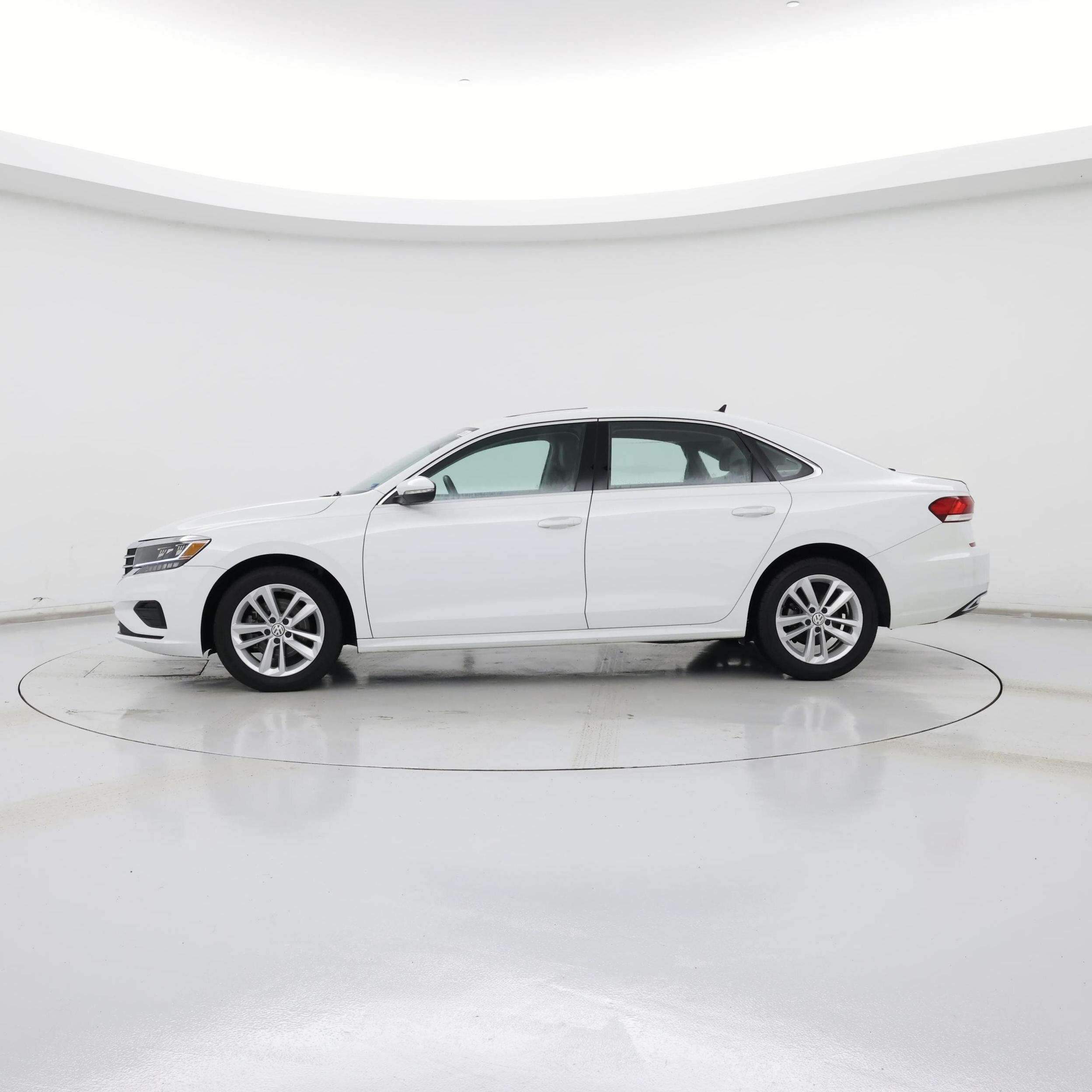 Thumbnail: 2020 Volkswagen Passat - 3