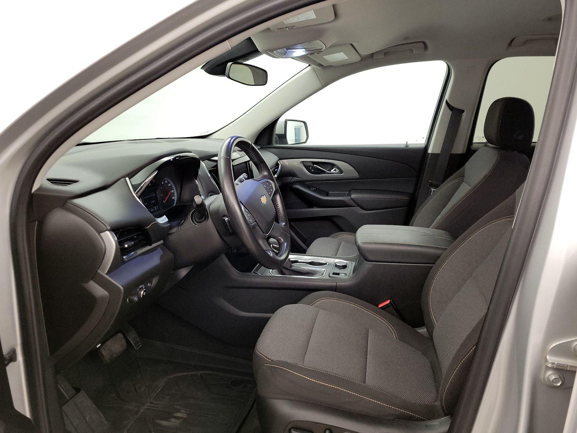 Thumbnail: 2021 Chevrolet Traverse - 11