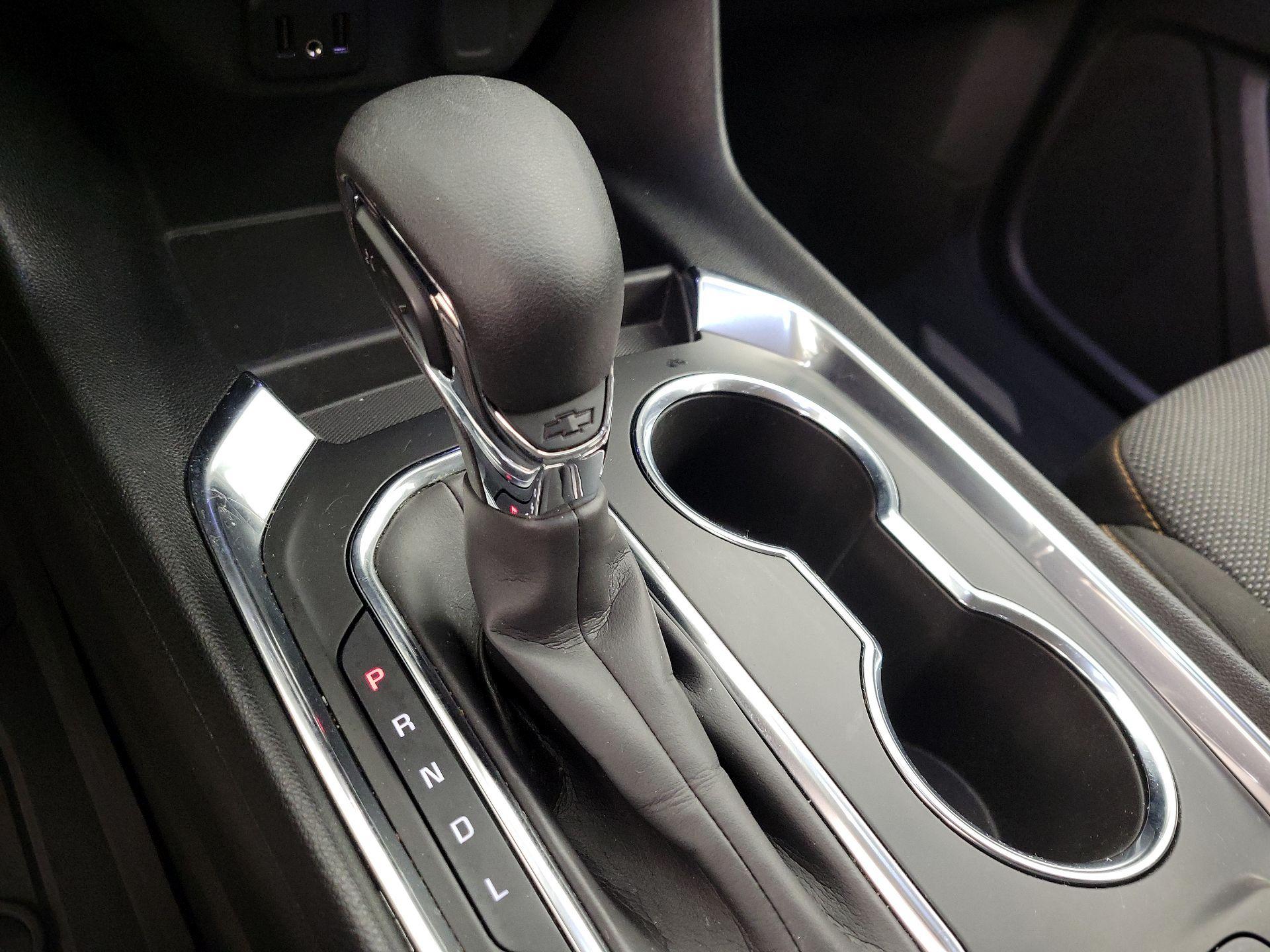 Thumbnail: 2021 Chevrolet Traverse - 17