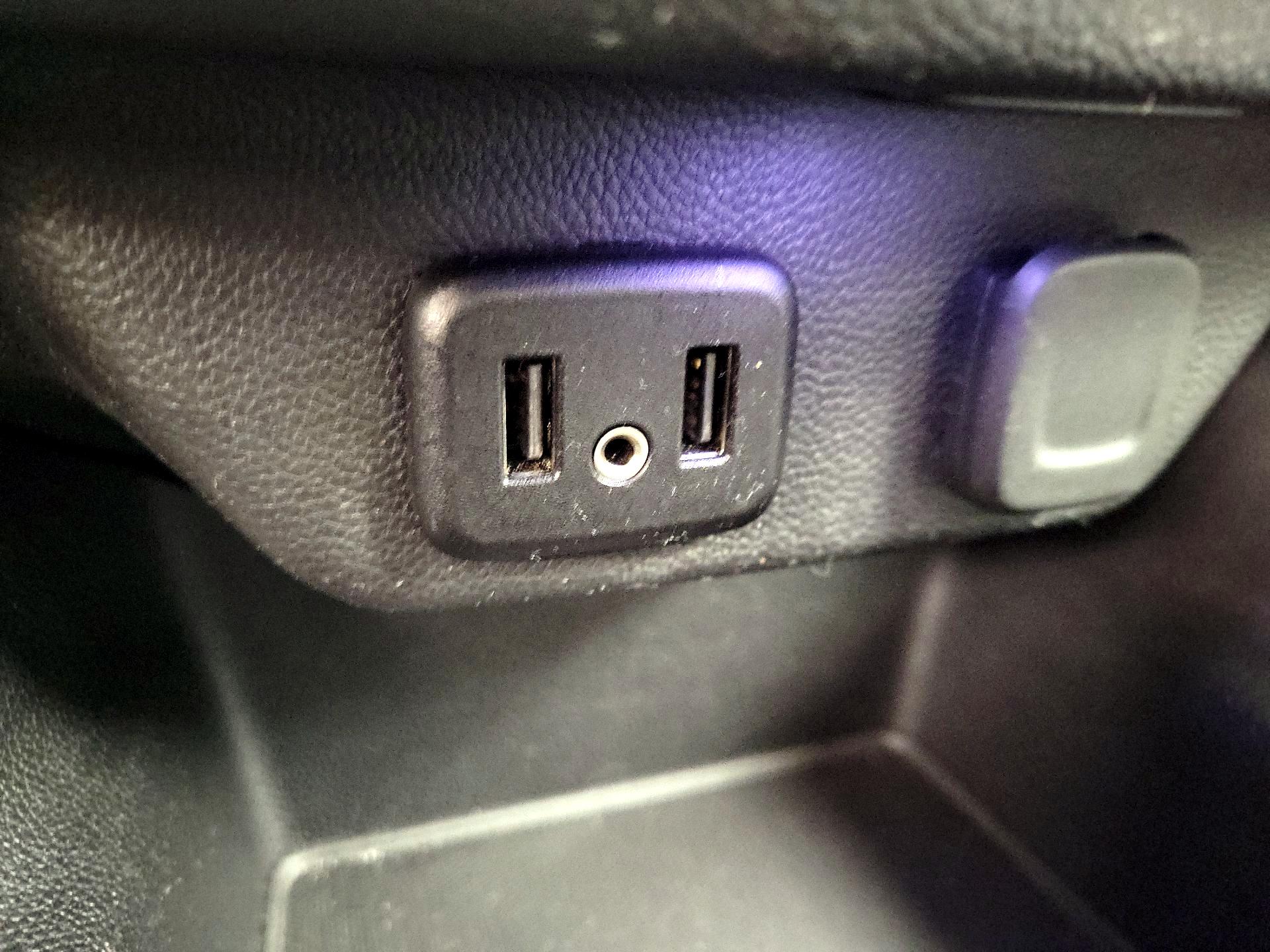 Thumbnail: 2021 Chevrolet Traverse - 18