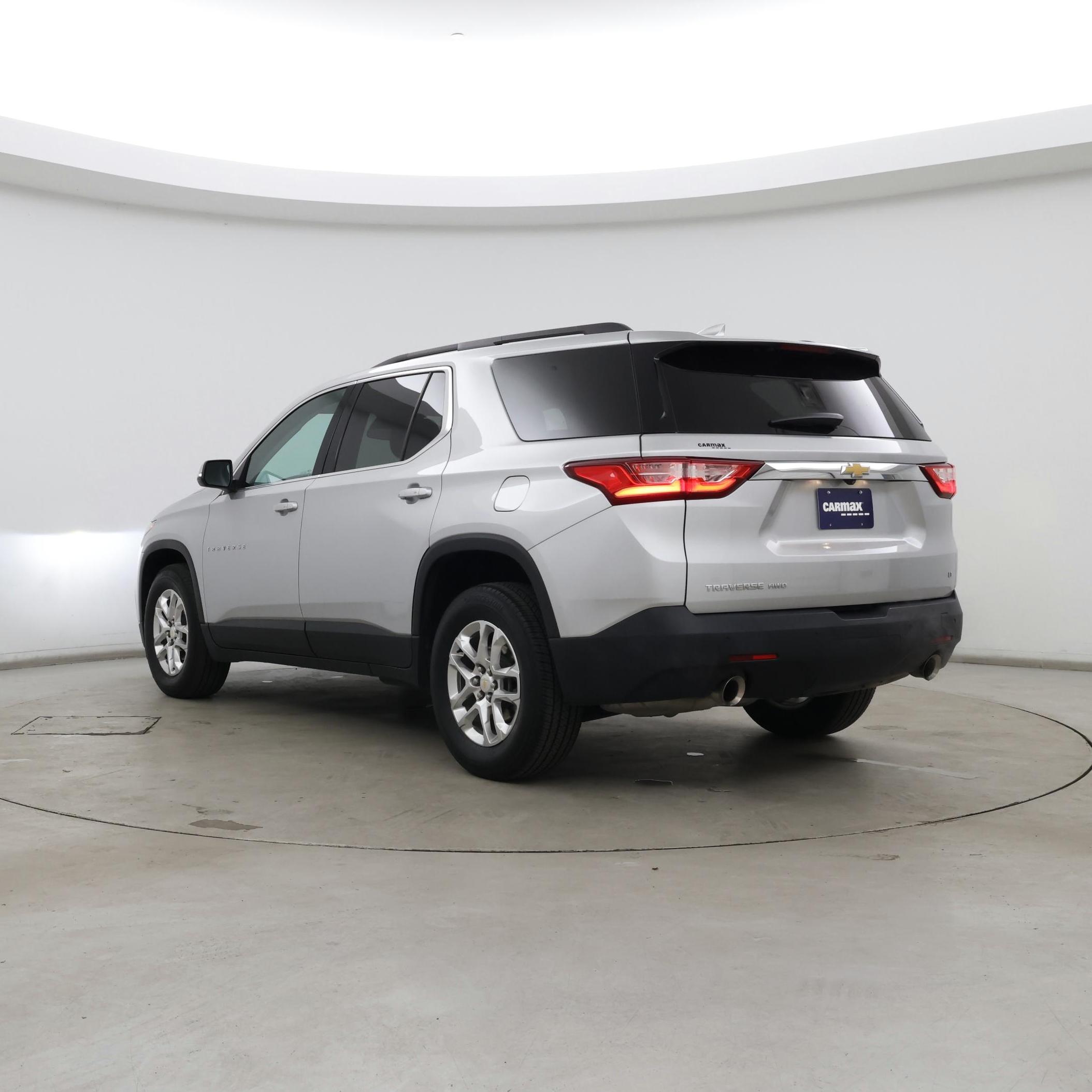 Thumbnail: 2021 Chevrolet Traverse - 2