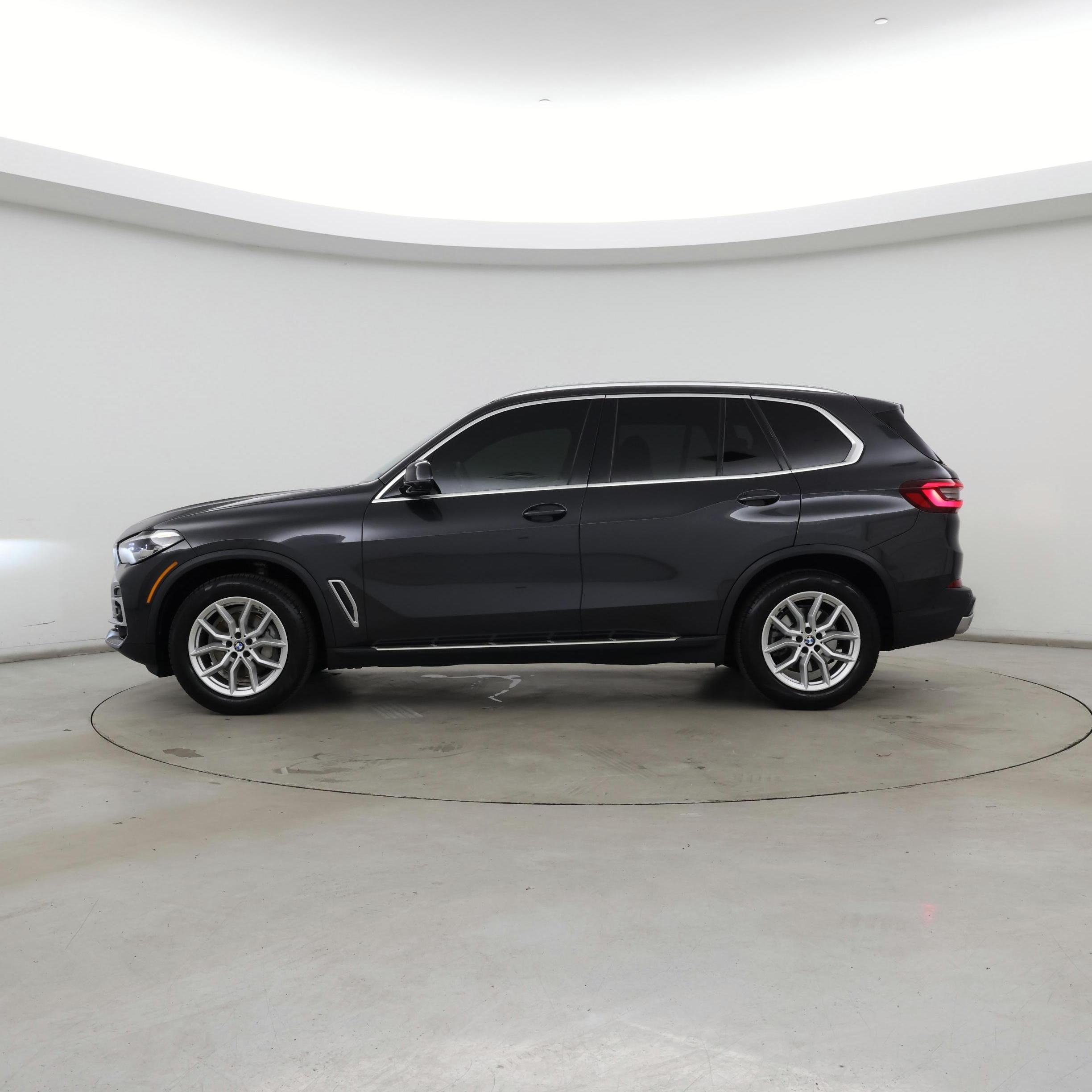 Thumbnail: 2023 BMW X5 - 3