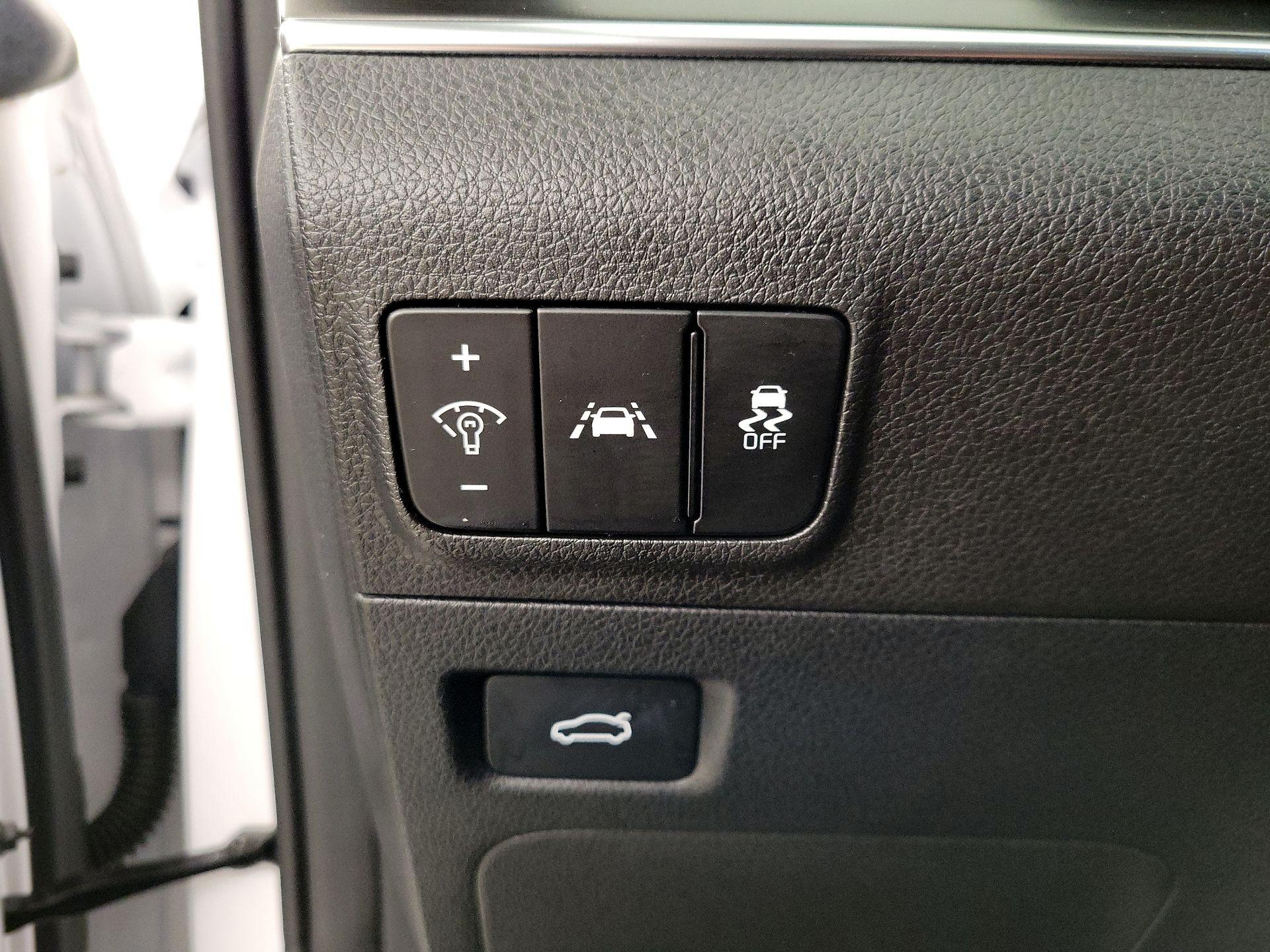 Thumbnail: 2022 Kia K5 - 13