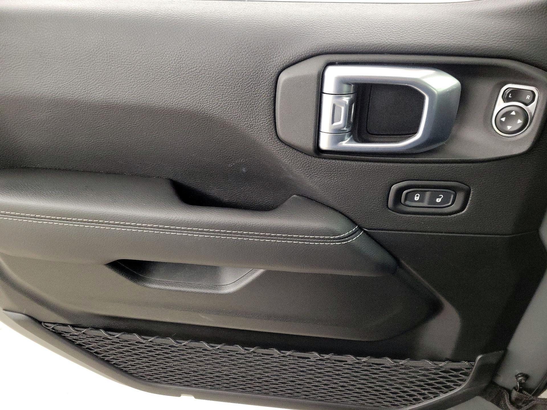 Thumbnail: 2021 Jeep Gladiator - 12