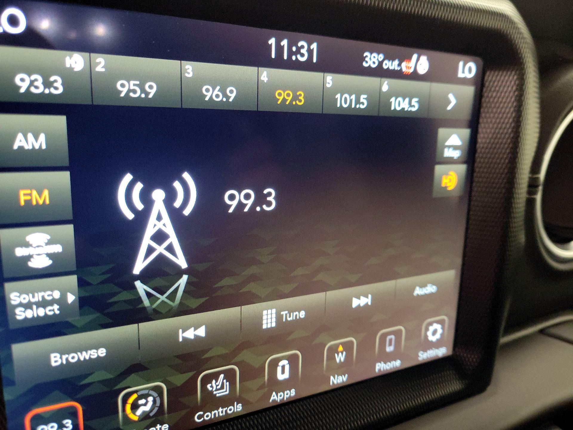 Thumbnail: 2021 Jeep Gladiator - 16