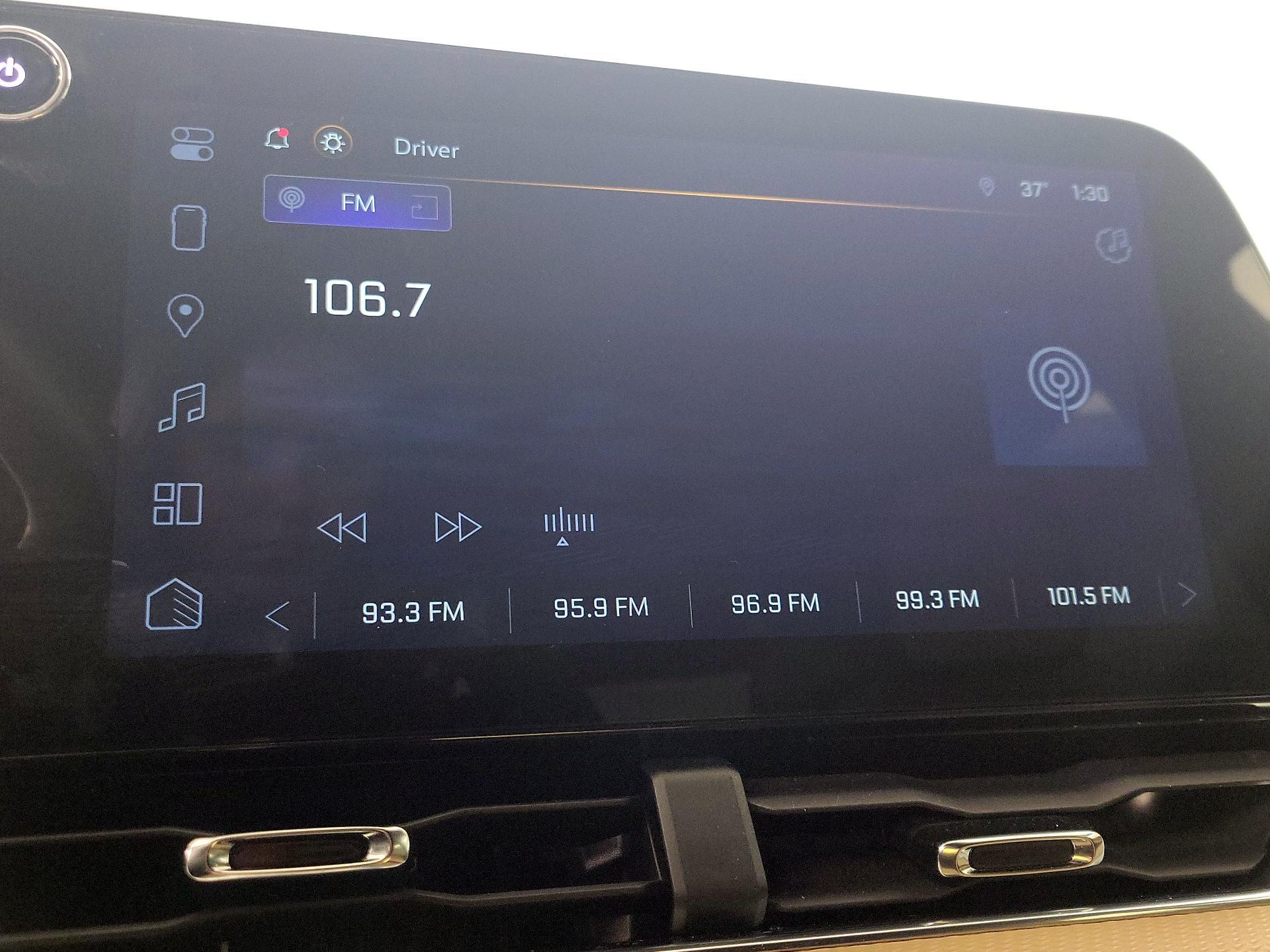 Thumbnail: 2025 Chevrolet Equinox - 16