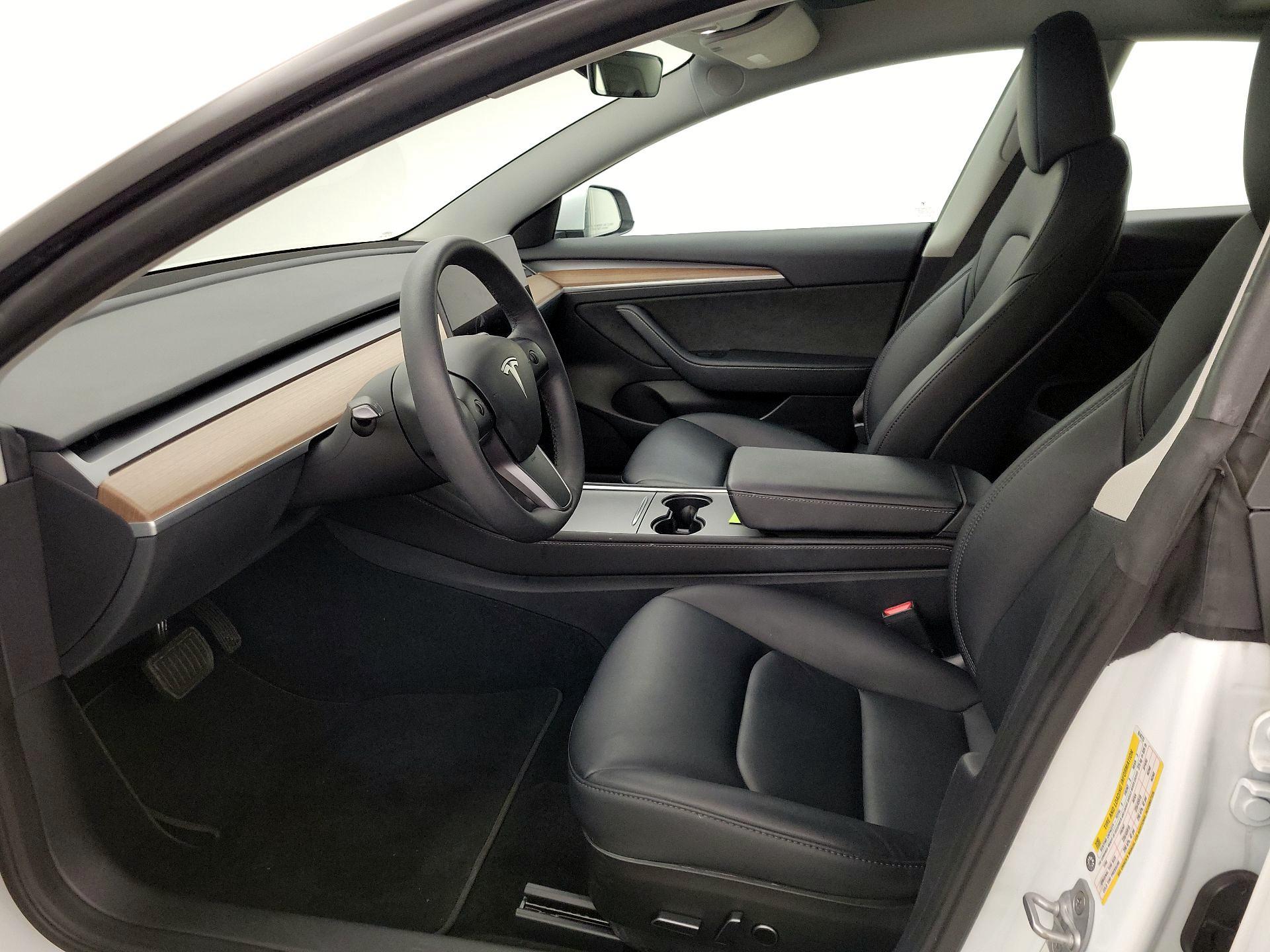 Thumbnail: 2023 Tesla Model 3 - 11