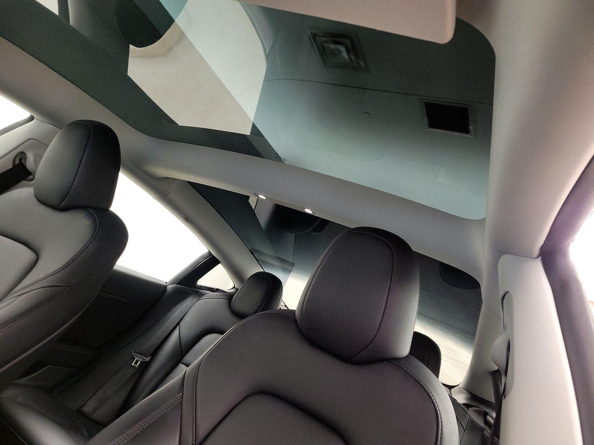 Thumbnail: 2023 Tesla Model 3 - 19