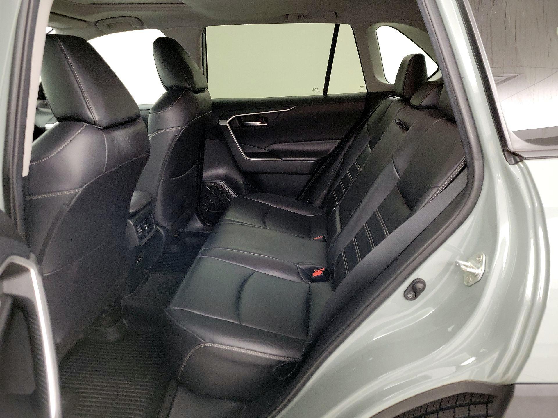 Thumbnail: 2020 Toyota RAV4 - 20