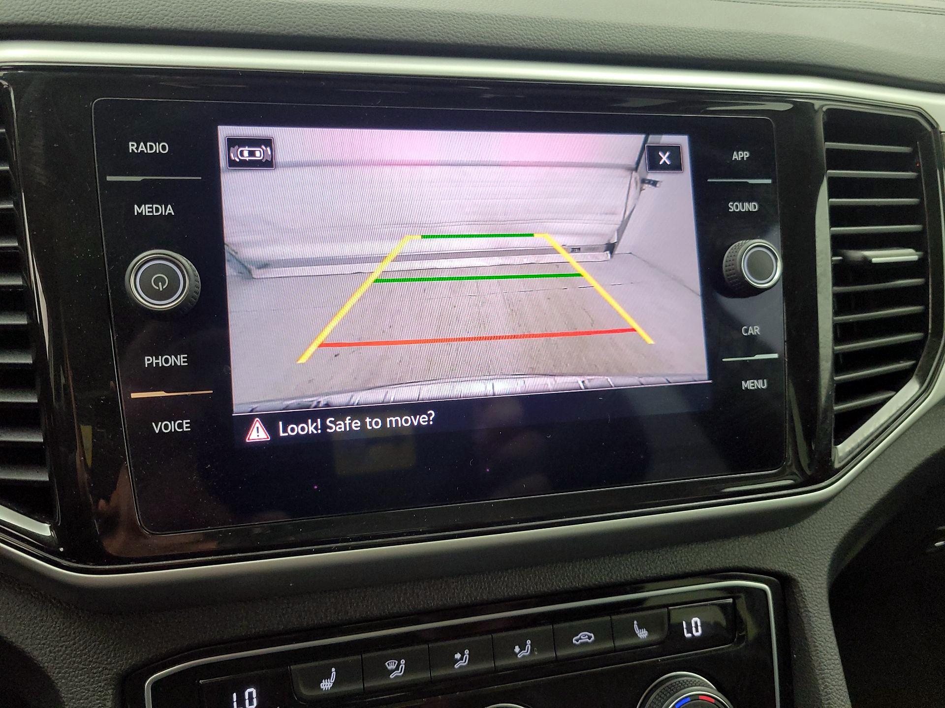 Thumbnail: 2022 Volkswagen Atlas - 14