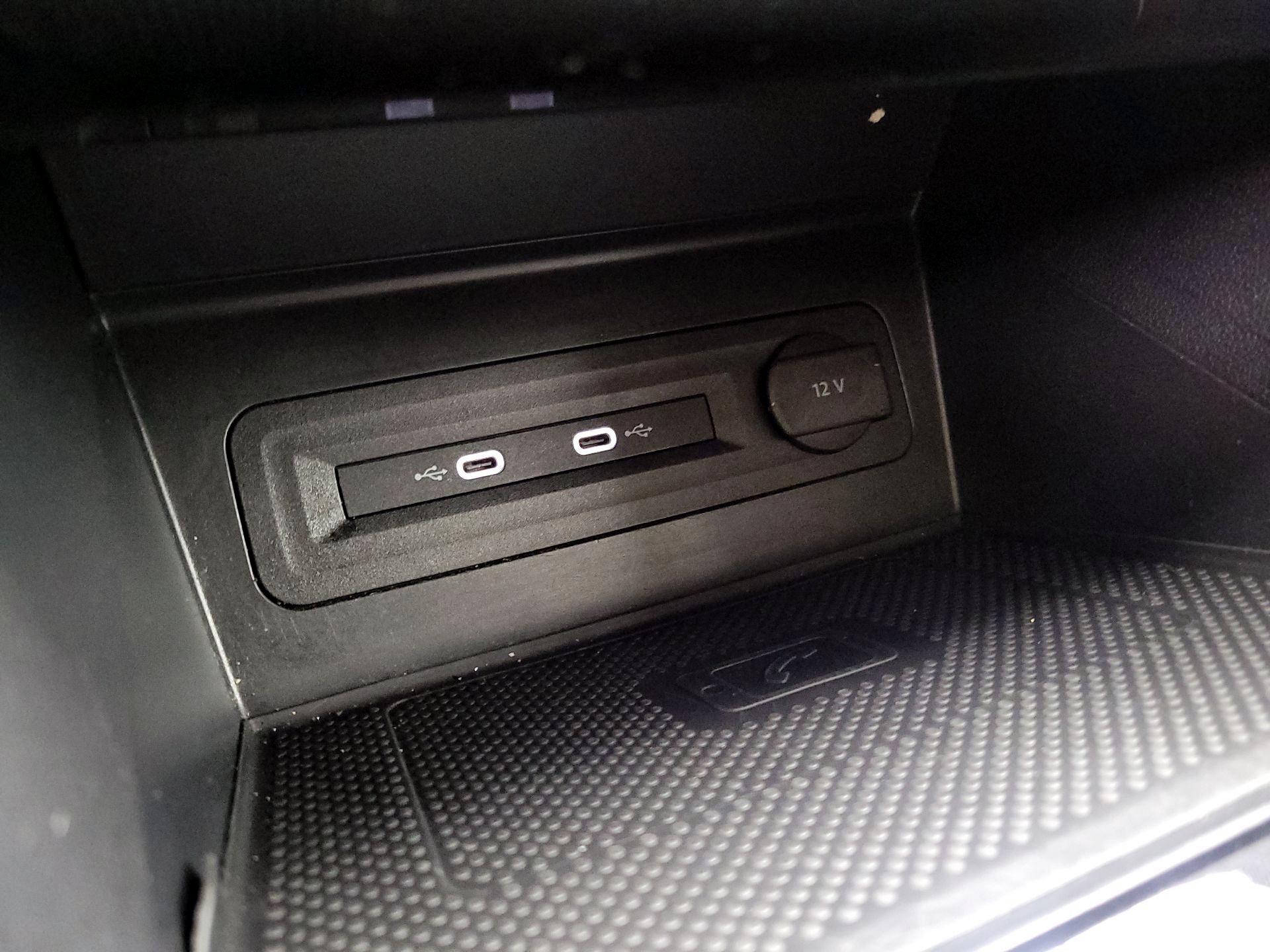 Thumbnail: 2022 Volkswagen Atlas - 18