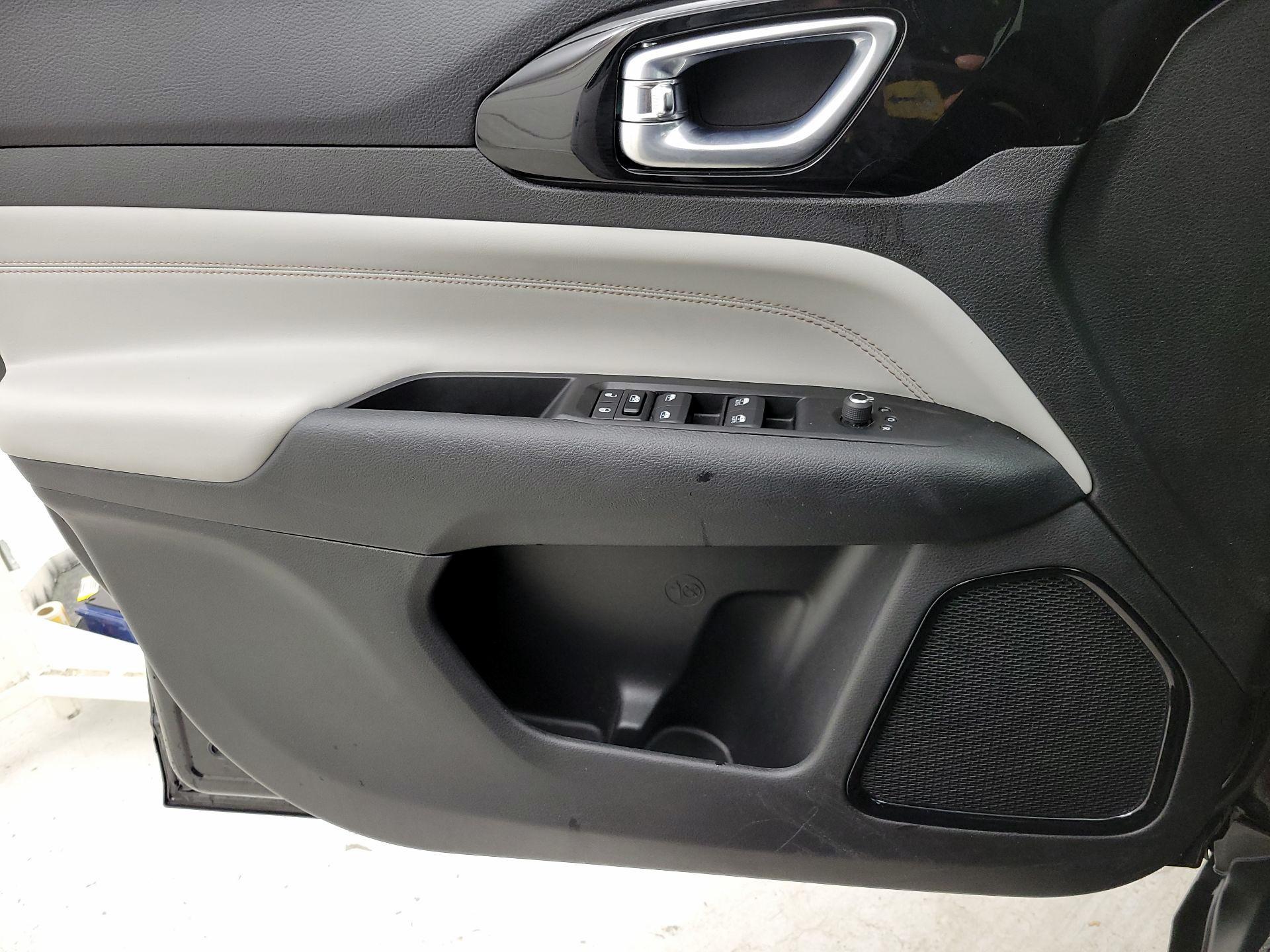 Thumbnail: 2022 Jeep Compass - 12