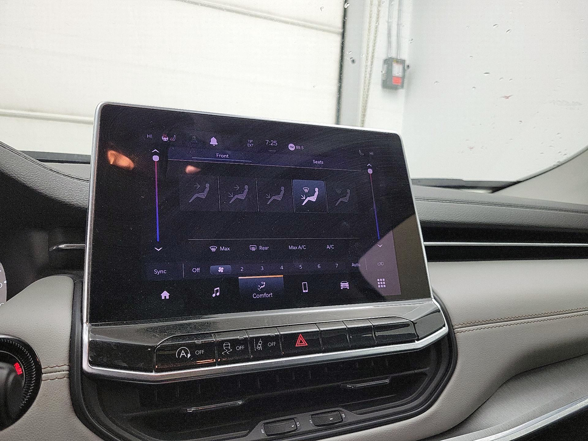 Thumbnail: 2022 Jeep Compass - 15