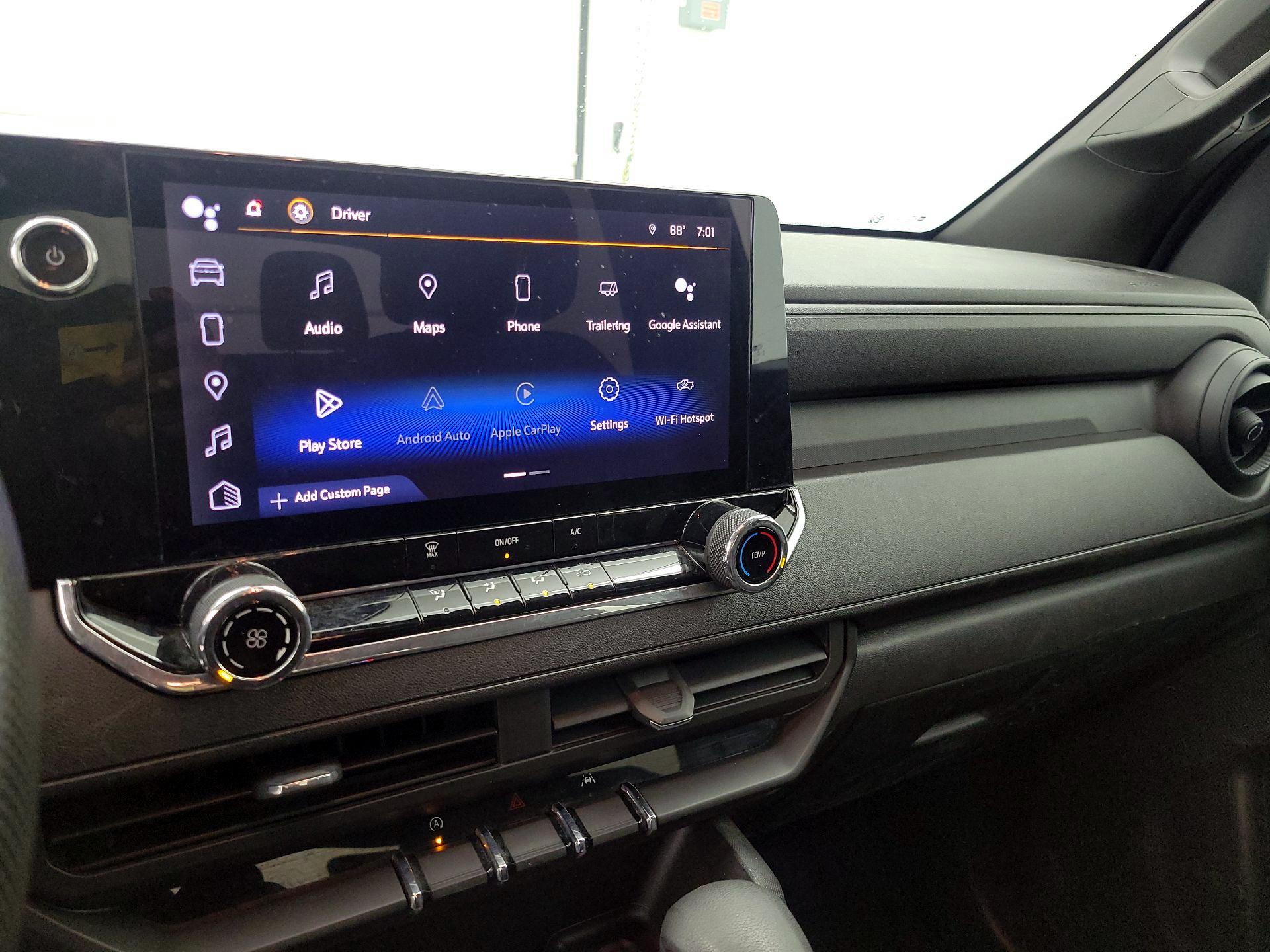 Thumbnail: 2023 Chevrolet Colorado - 17