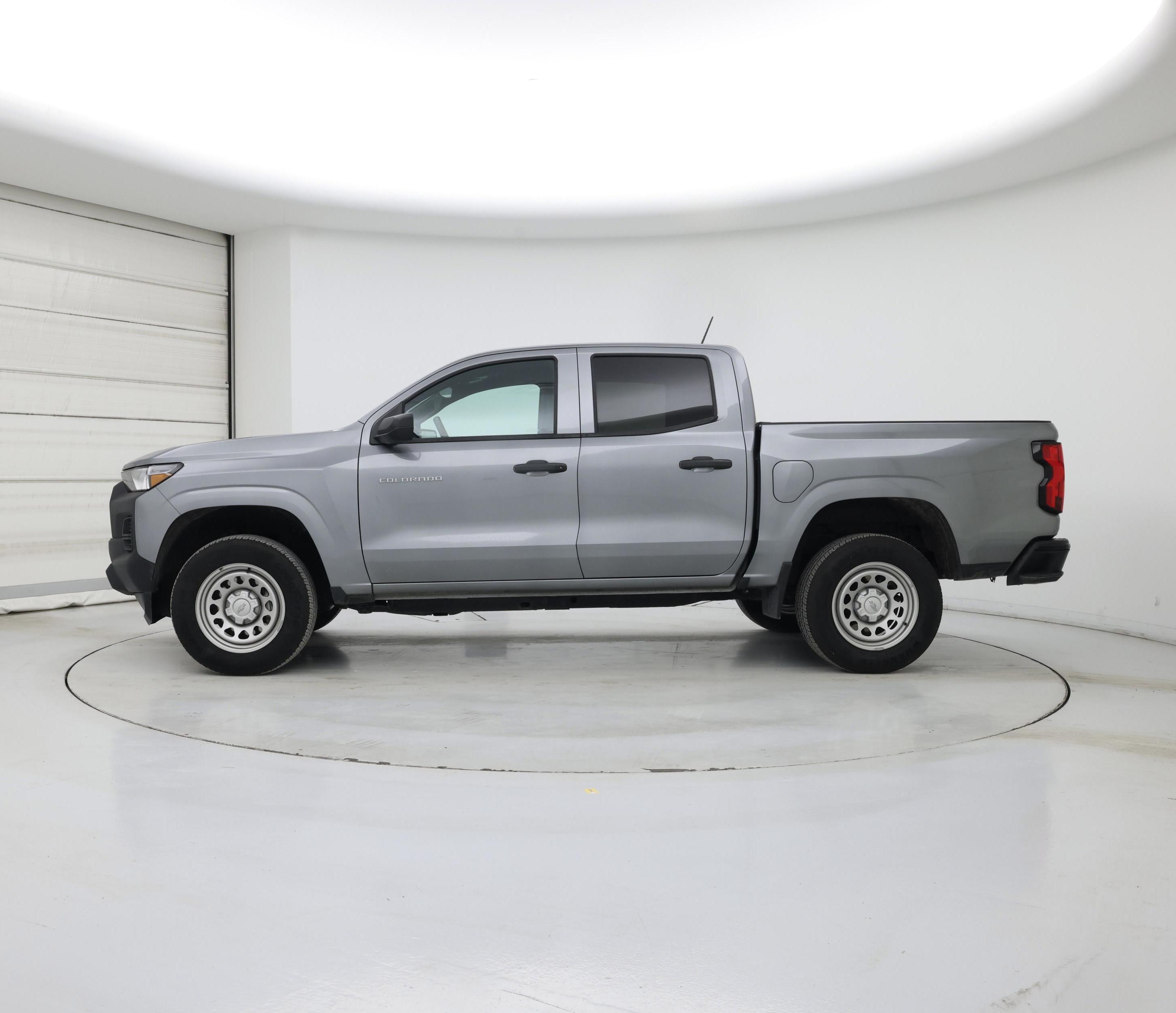 Thumbnail: 2023 Chevrolet Colorado - 3