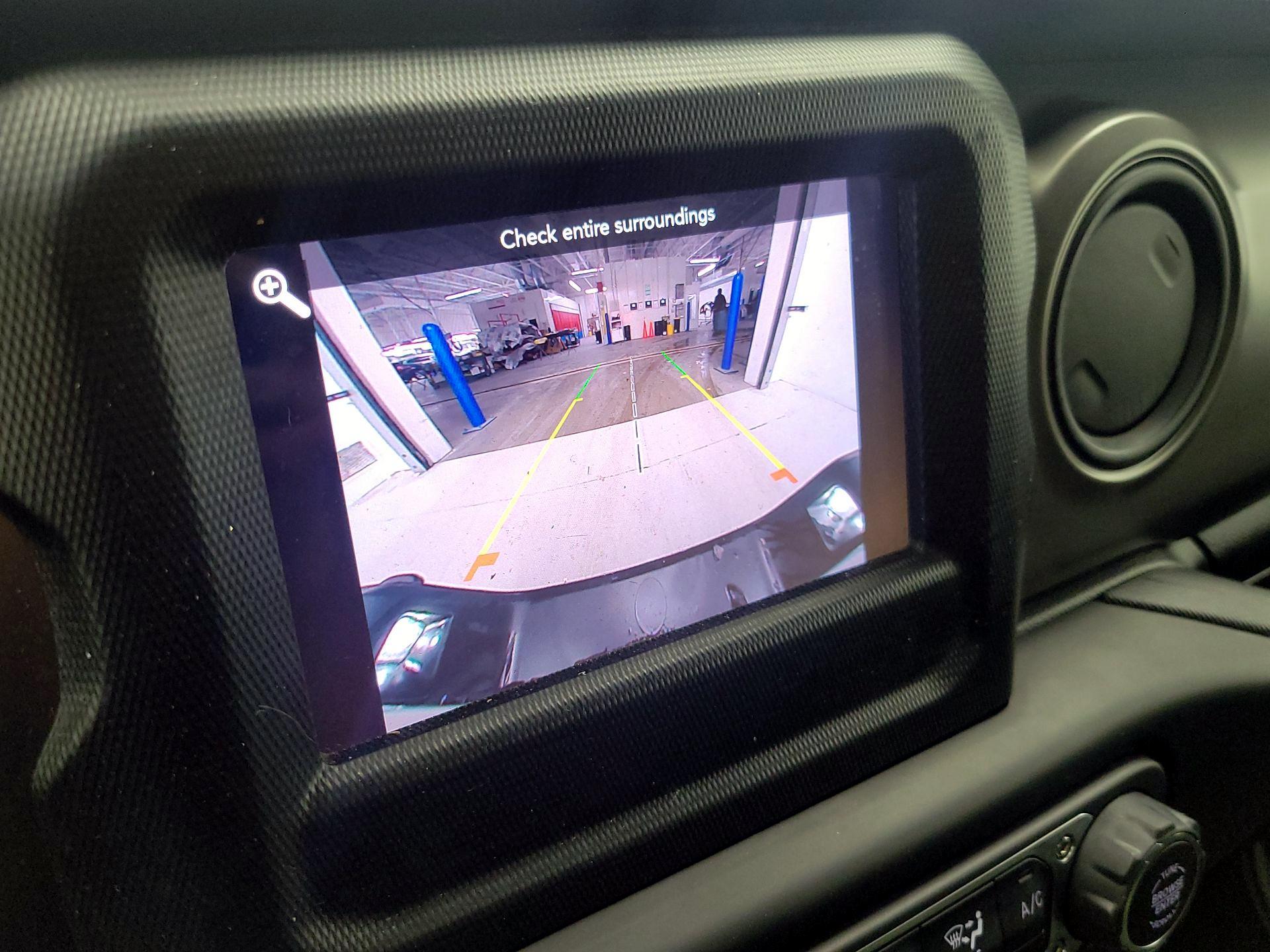 Thumbnail: 2022 Jeep Gladiator - 14