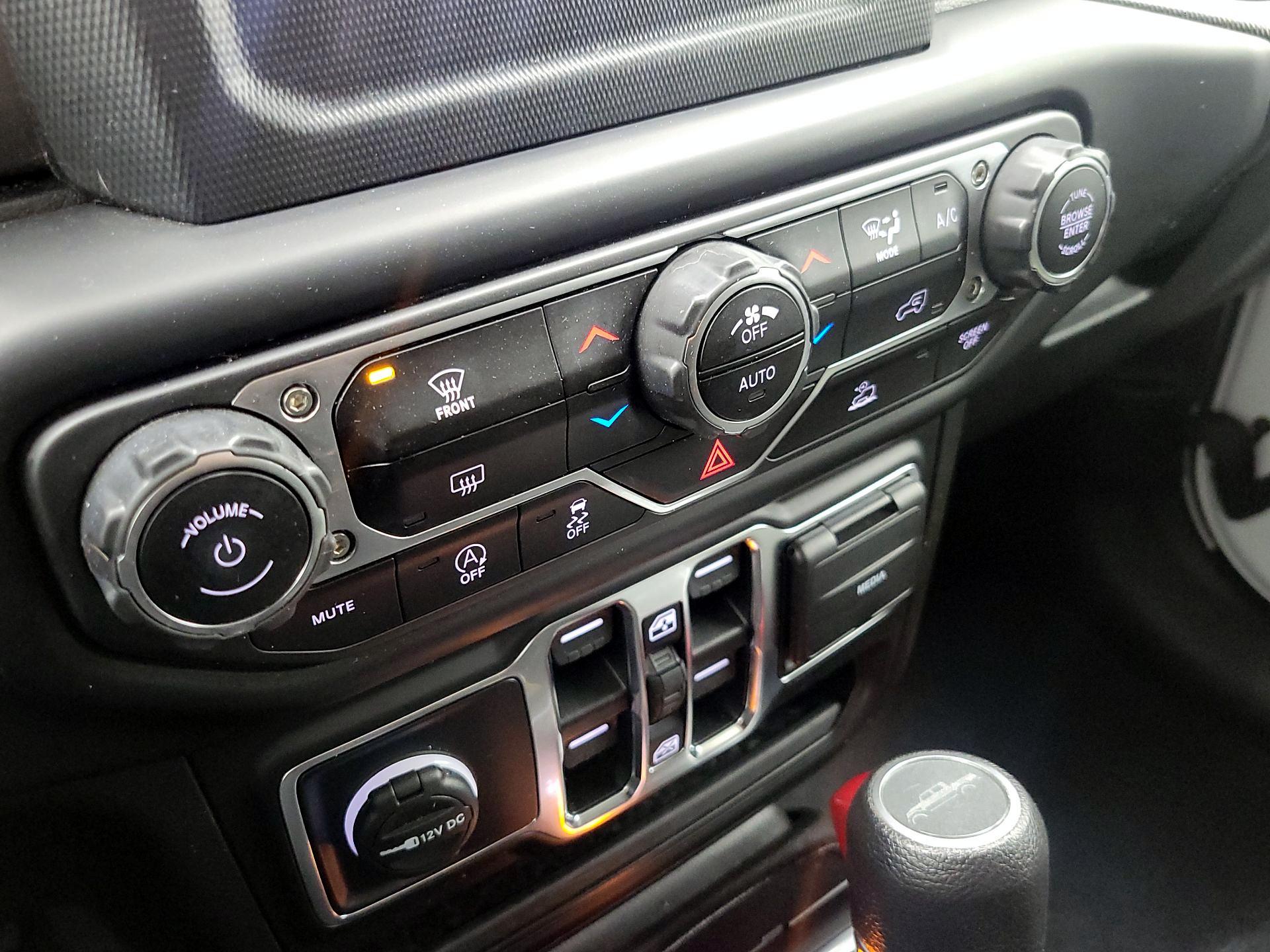 Thumbnail: 2022 Jeep Gladiator - 16